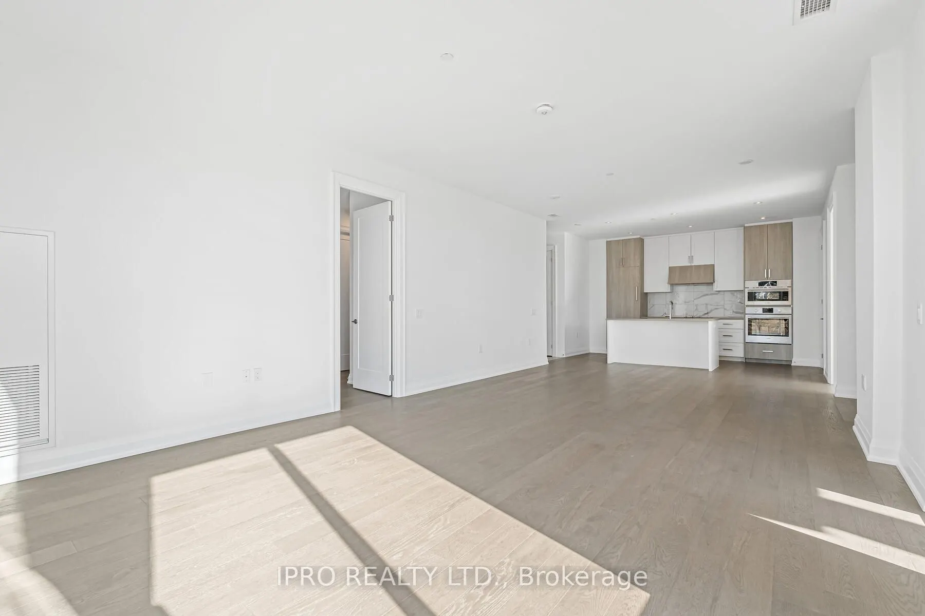 42 Mill Street, #209