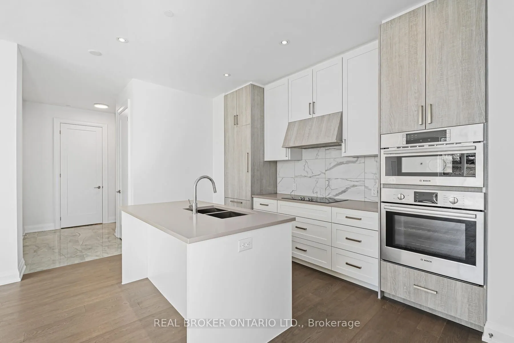 42 Mill Street, #209