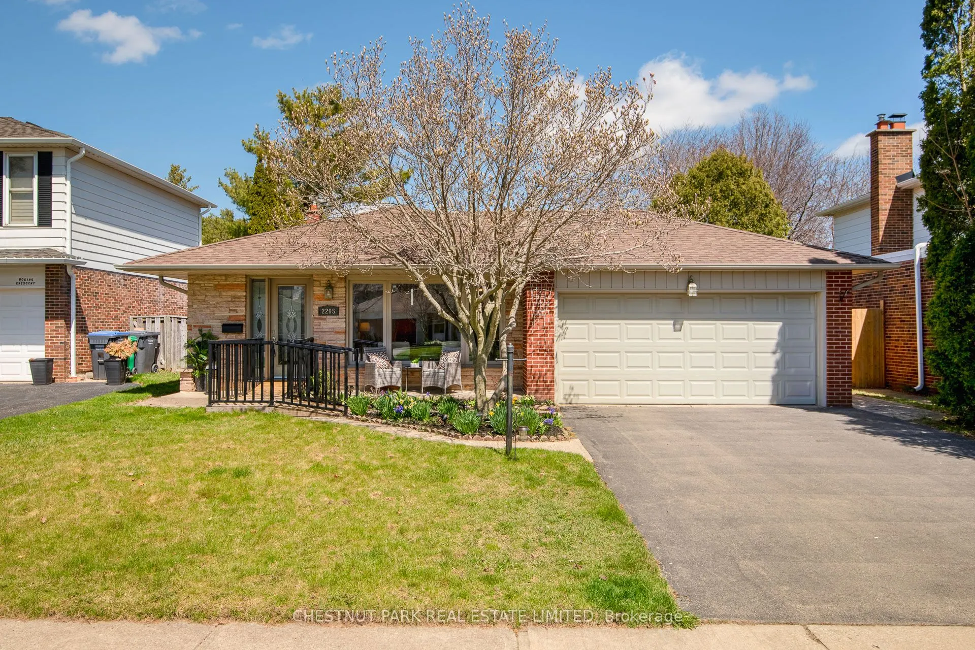 2295 Woking Crescent