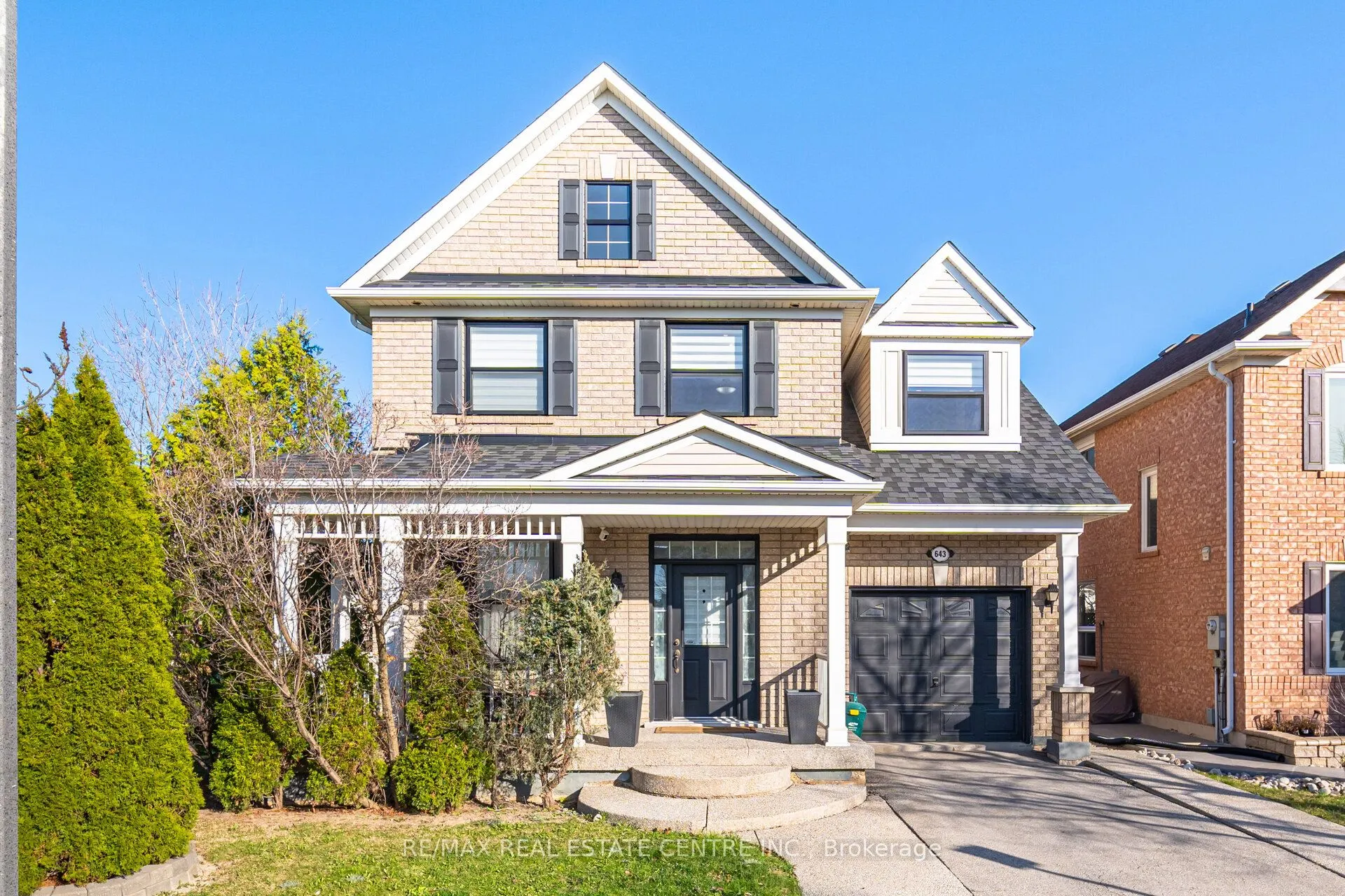 643 Hamilton Crescent