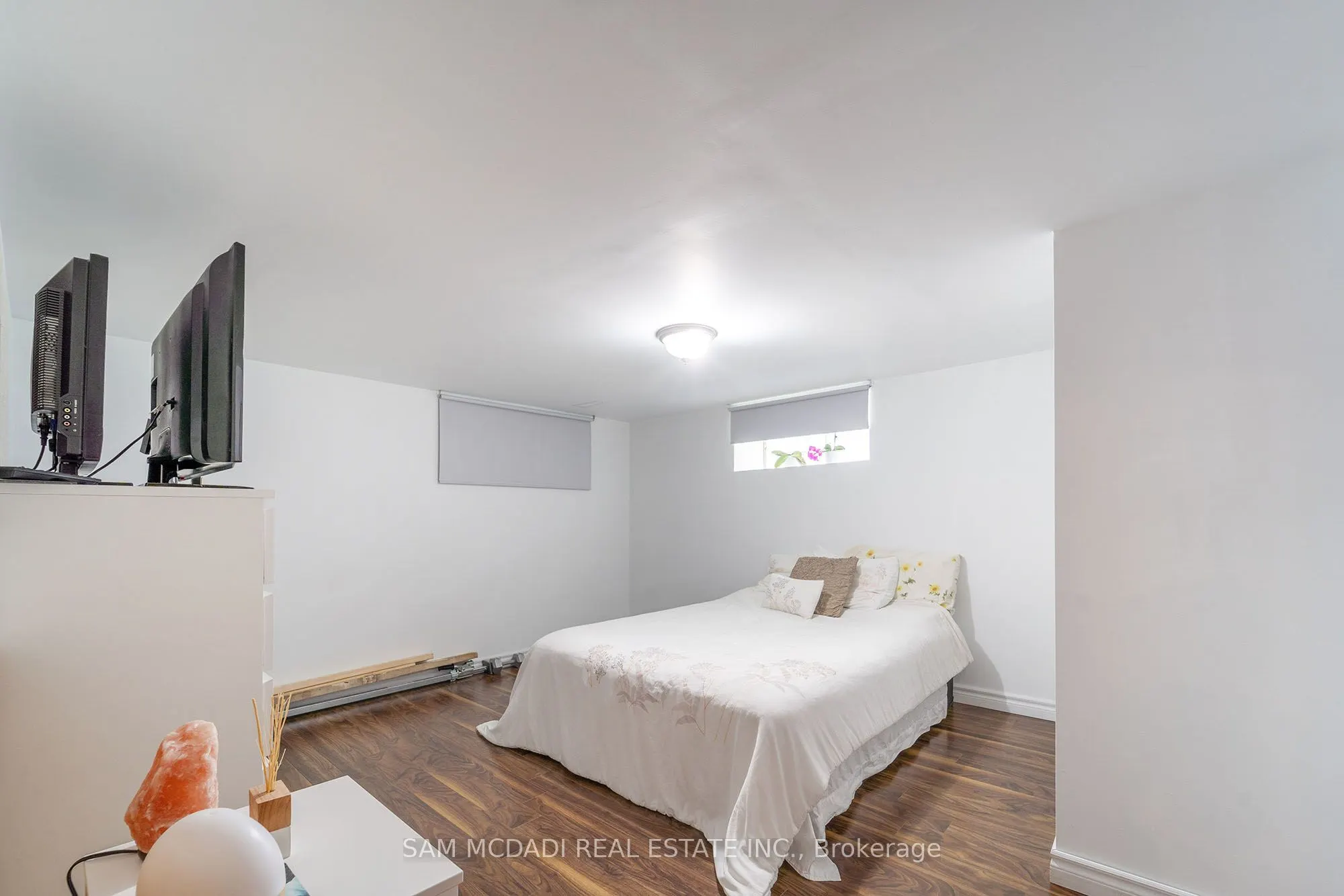 1351 Haig Boulevard