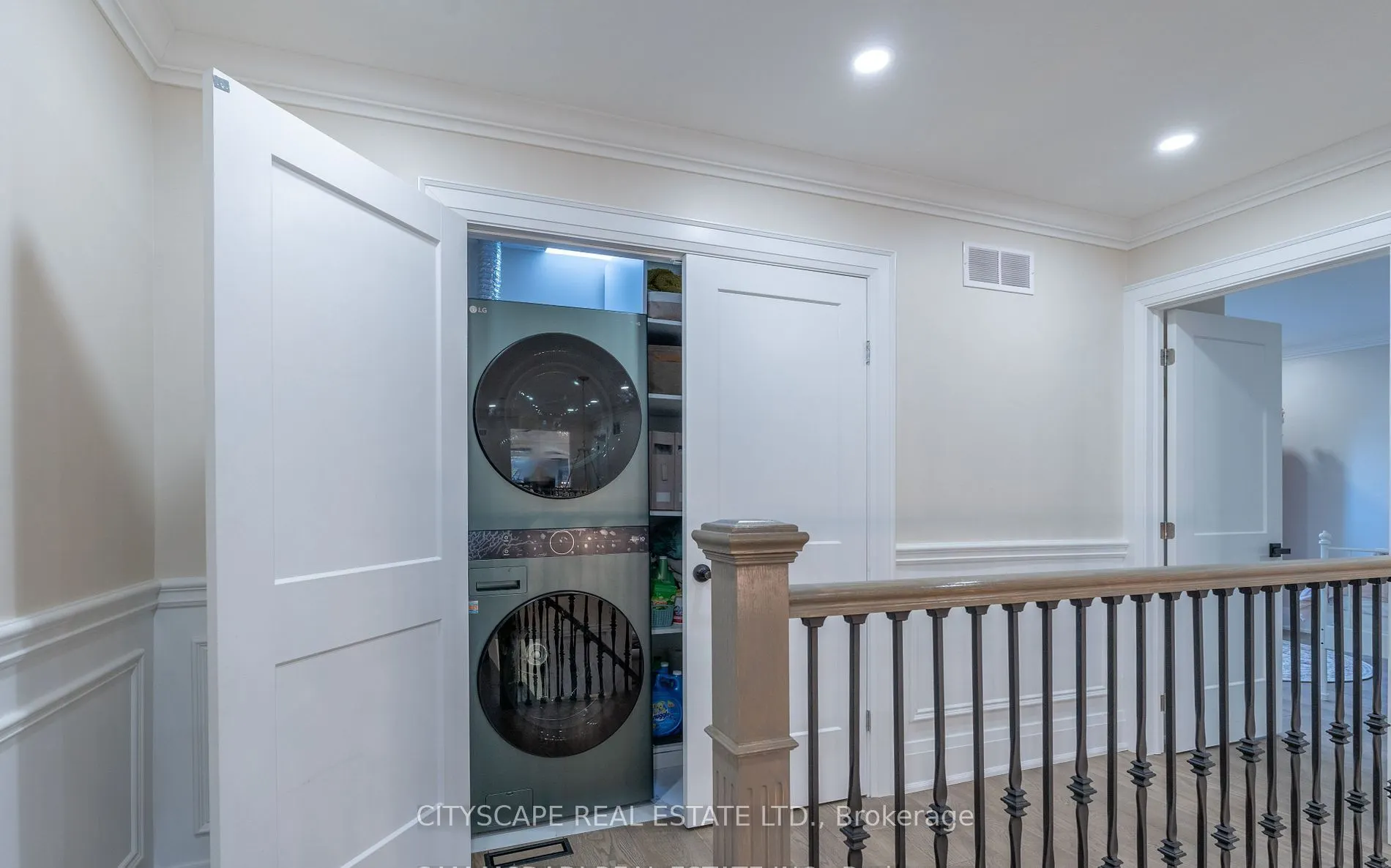 1270 Saginaw Crescent