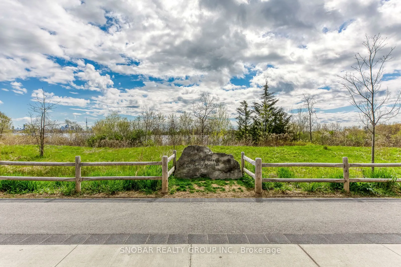 2121 Lakeshore Boulevard W, #816