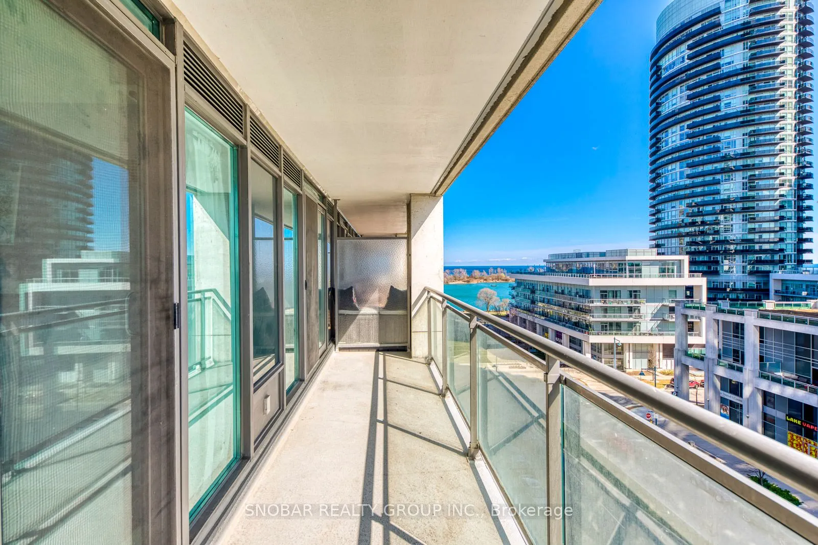 2121 Lakeshore Boulevard W, #816