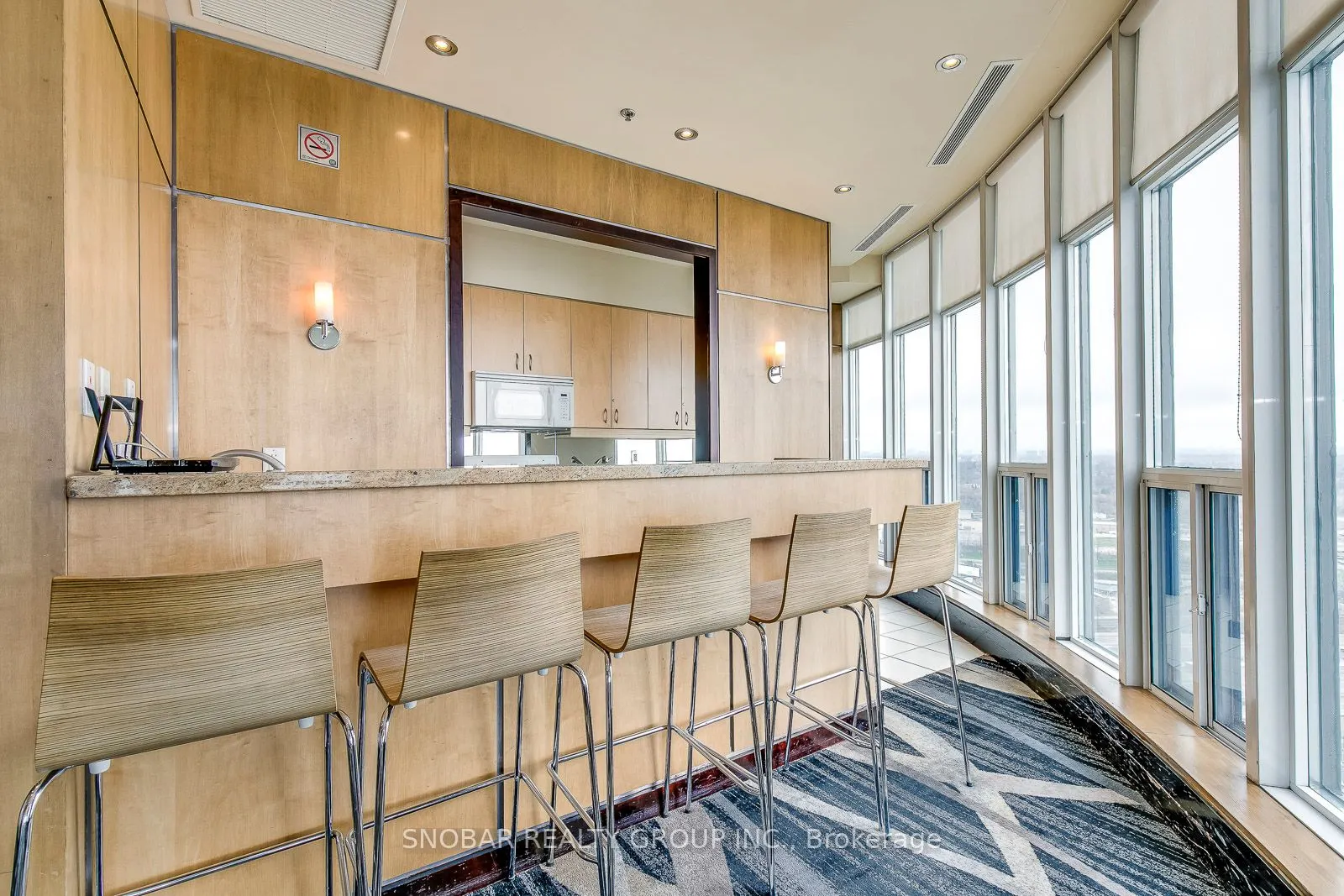 2121 Lakeshore Boulevard W, #816