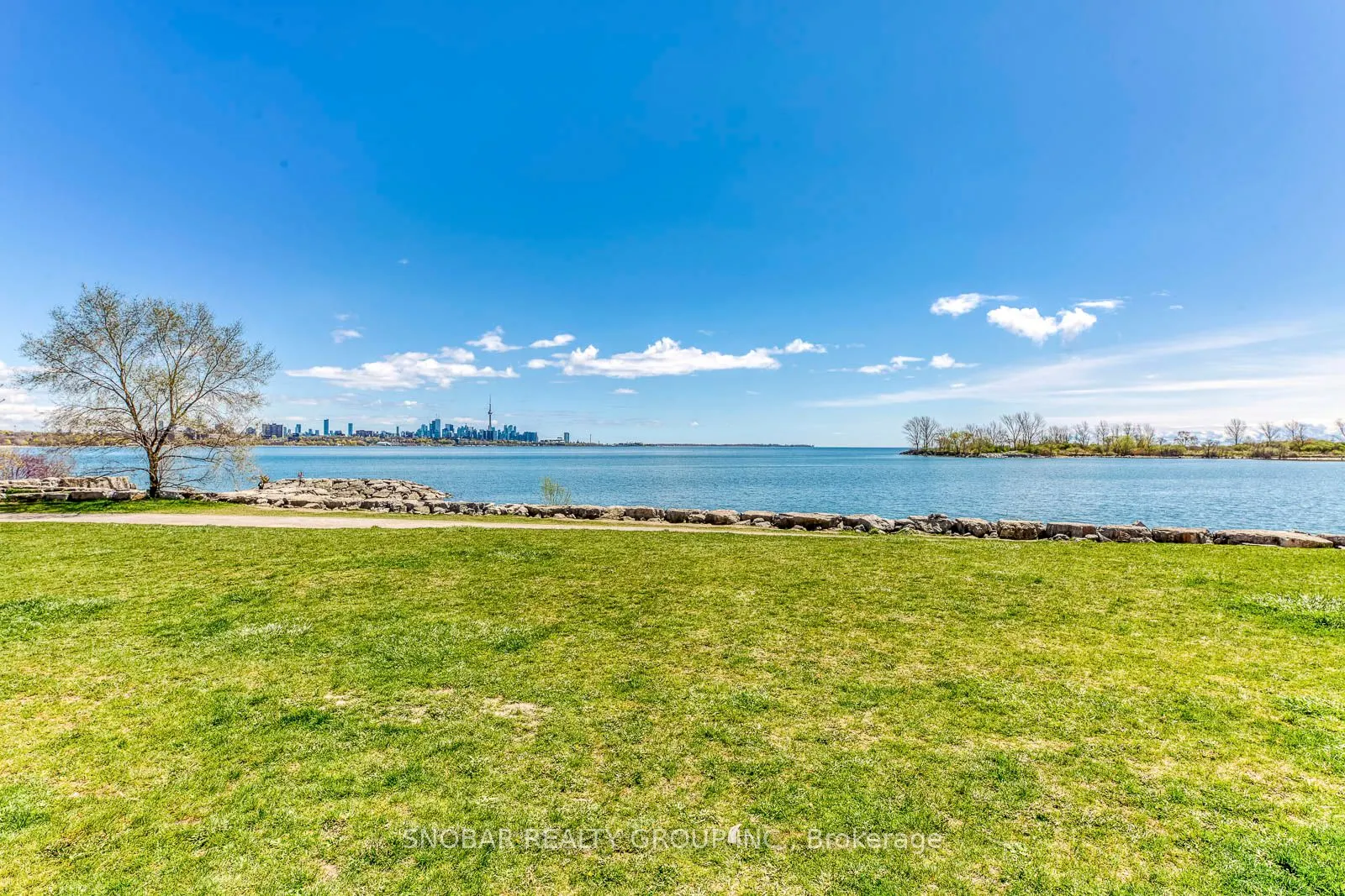 2121 Lakeshore Boulevard W, #816
