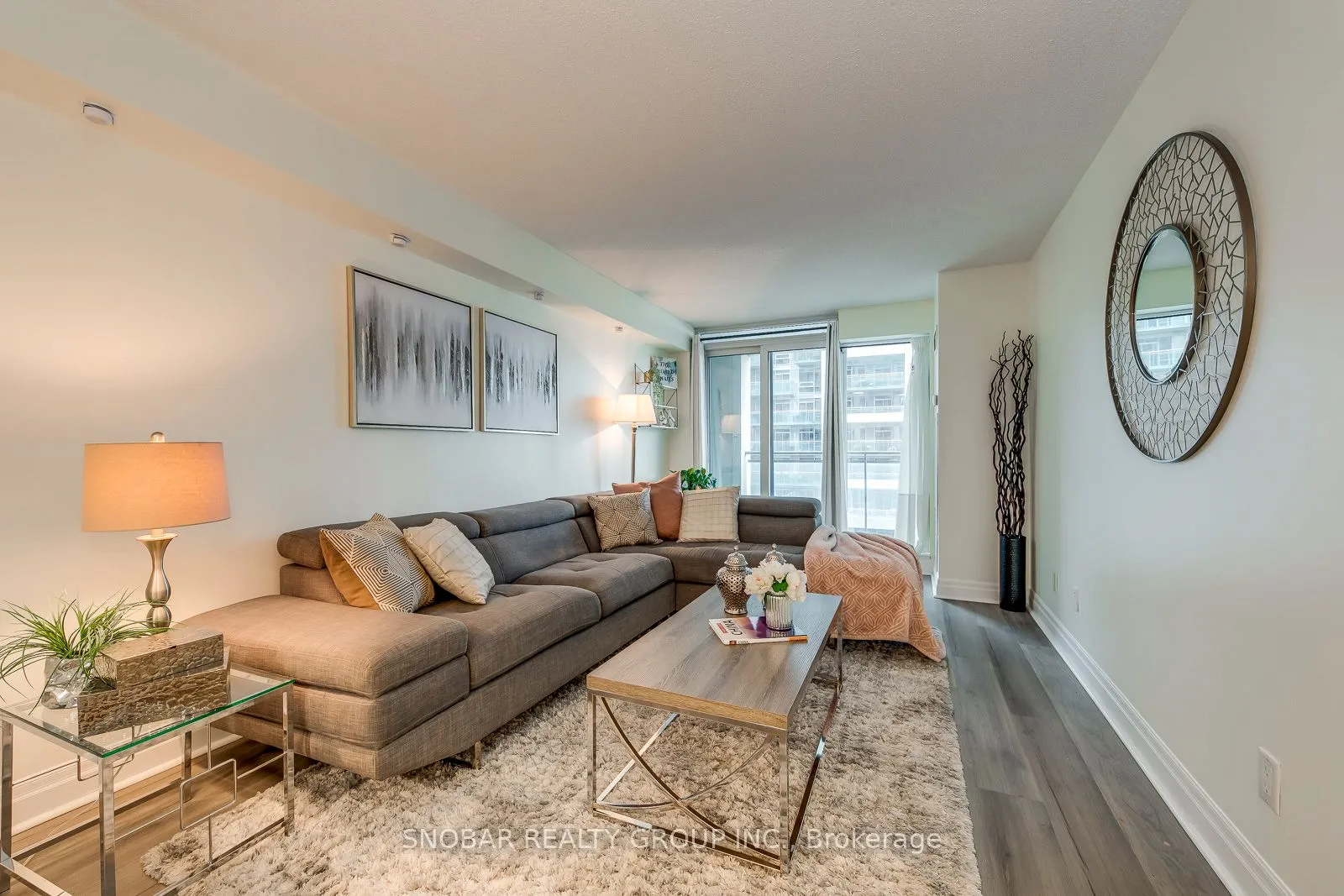 2121 Lakeshore Boulevard W, #816