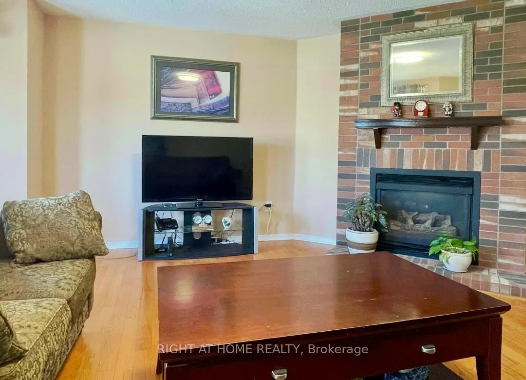 845 Mays Crescent
