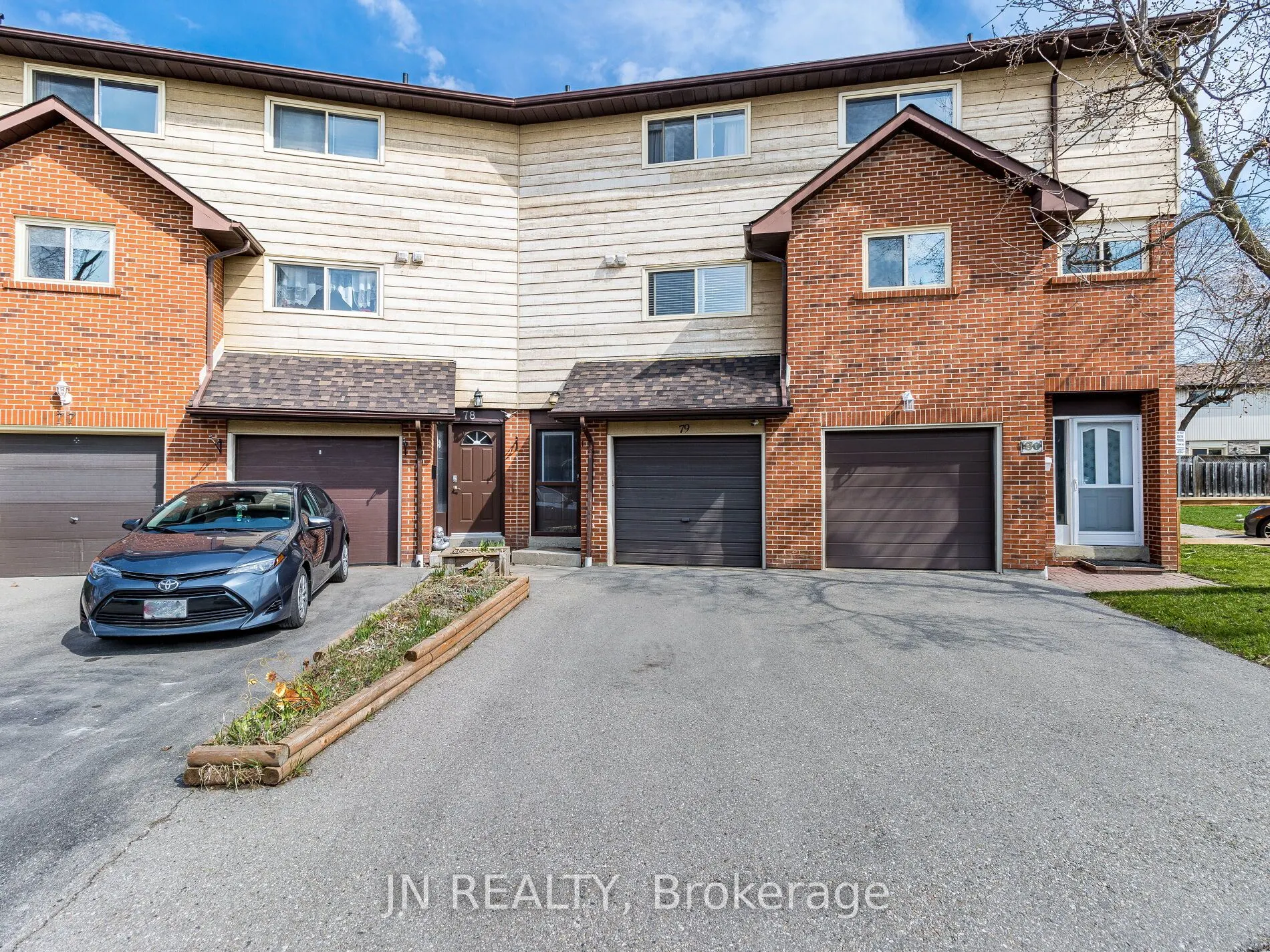 79 Foster Crescent, #79