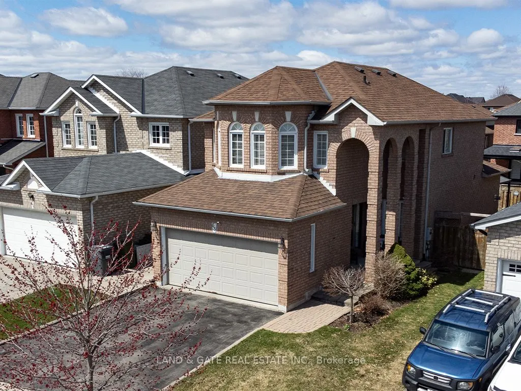 63 Pavin Crescent