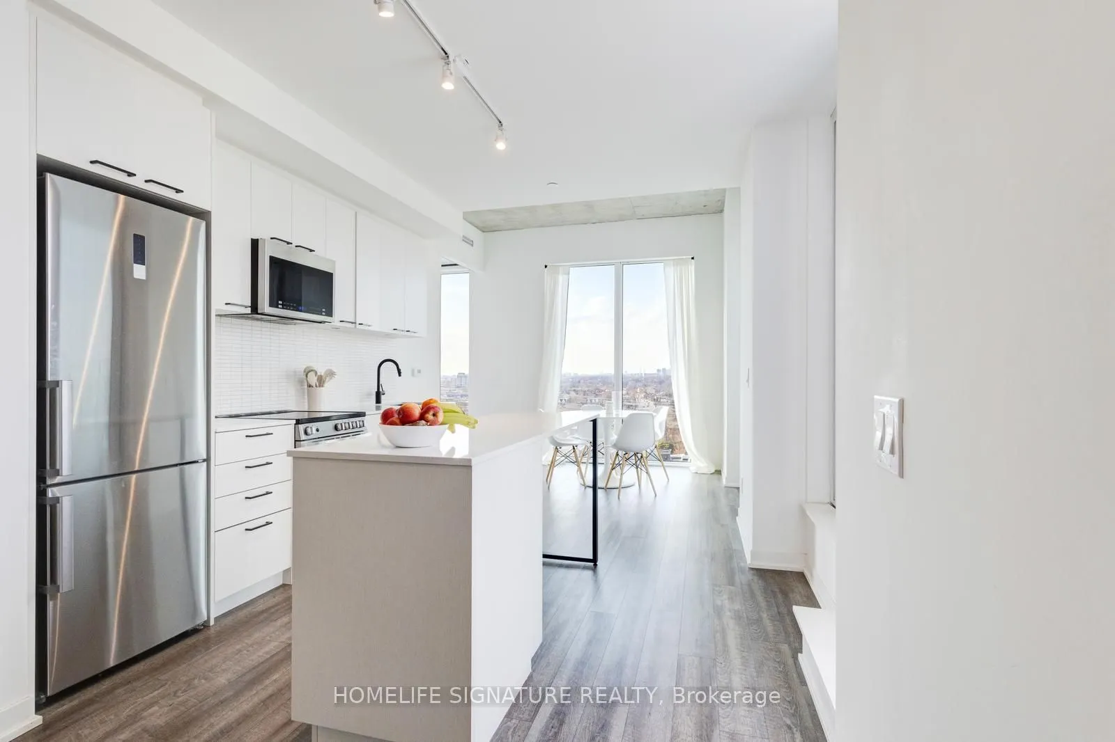 1808 St Clair Avenue W, #1002