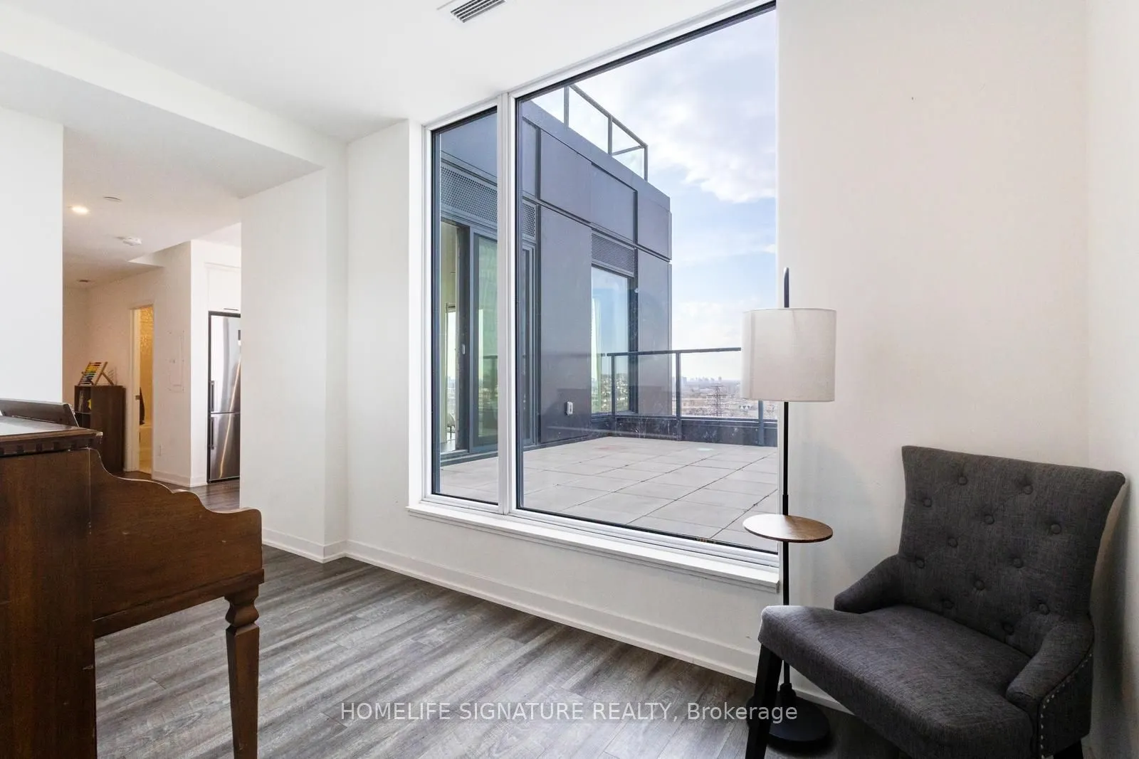 1808 St Clair Avenue W, #1002