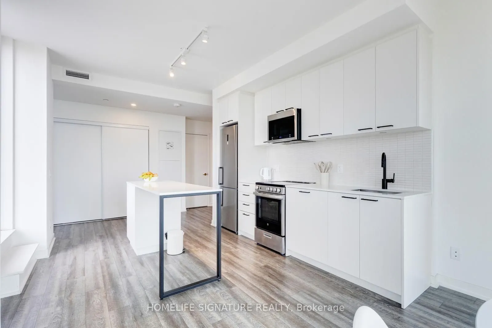 1808 St Clair Avenue W, #1002
