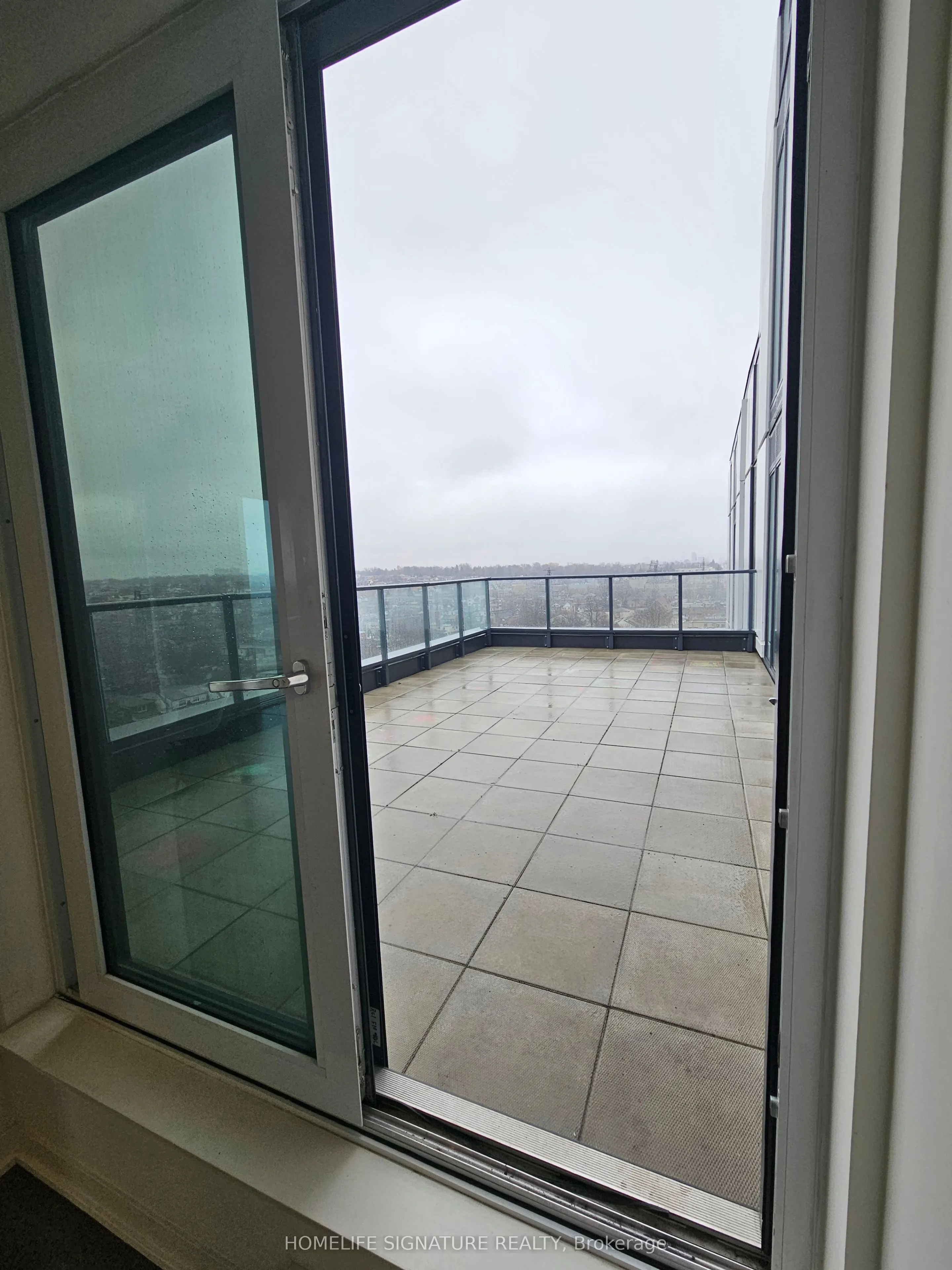 1808 St Clair Avenue W, #1002