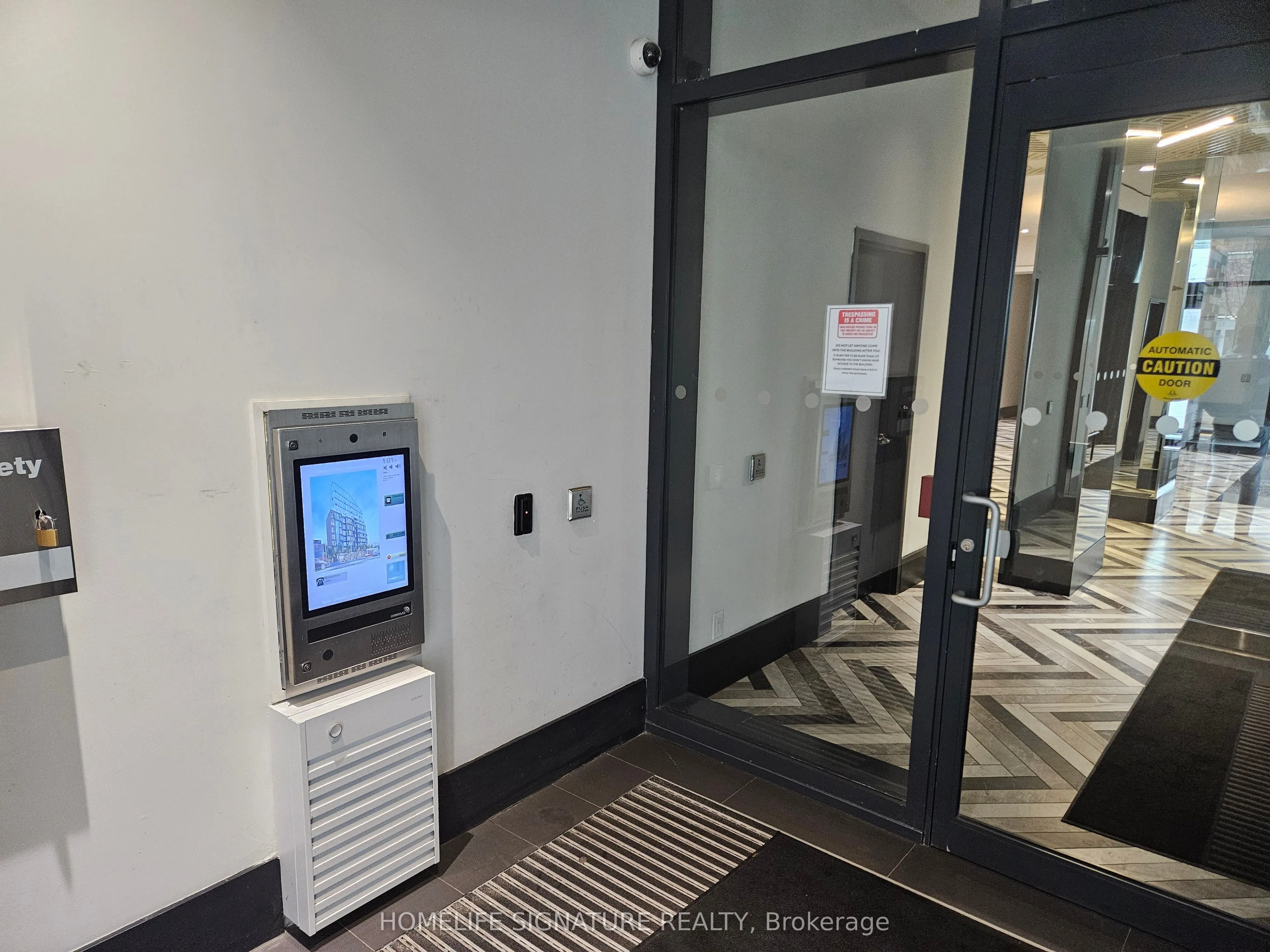 1808 St Clair Avenue W, #1002