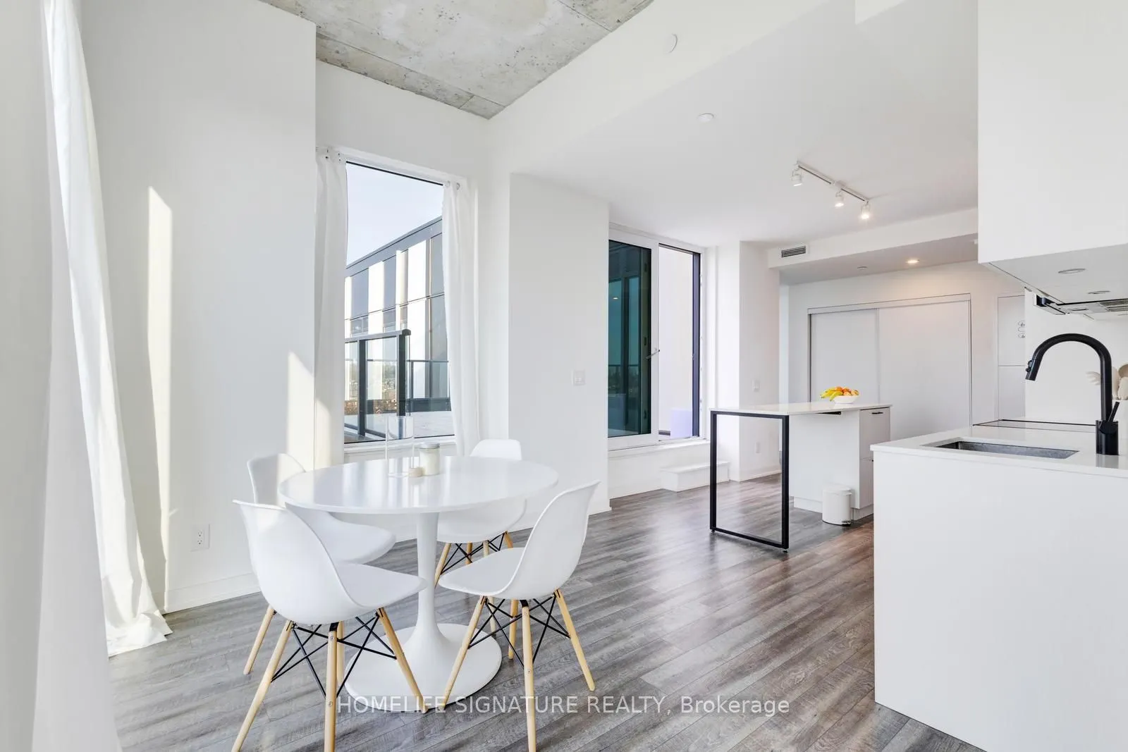 1808 St Clair Avenue W, #1002