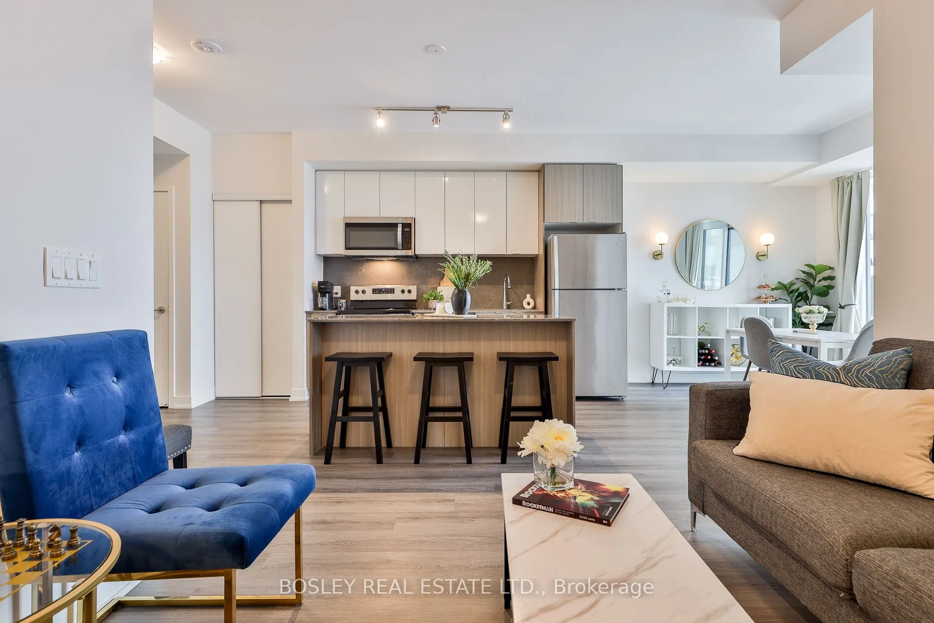 859 The Queensway, #612