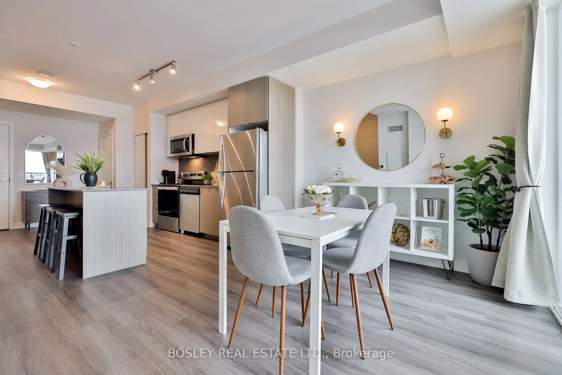 859 The Queensway, #612