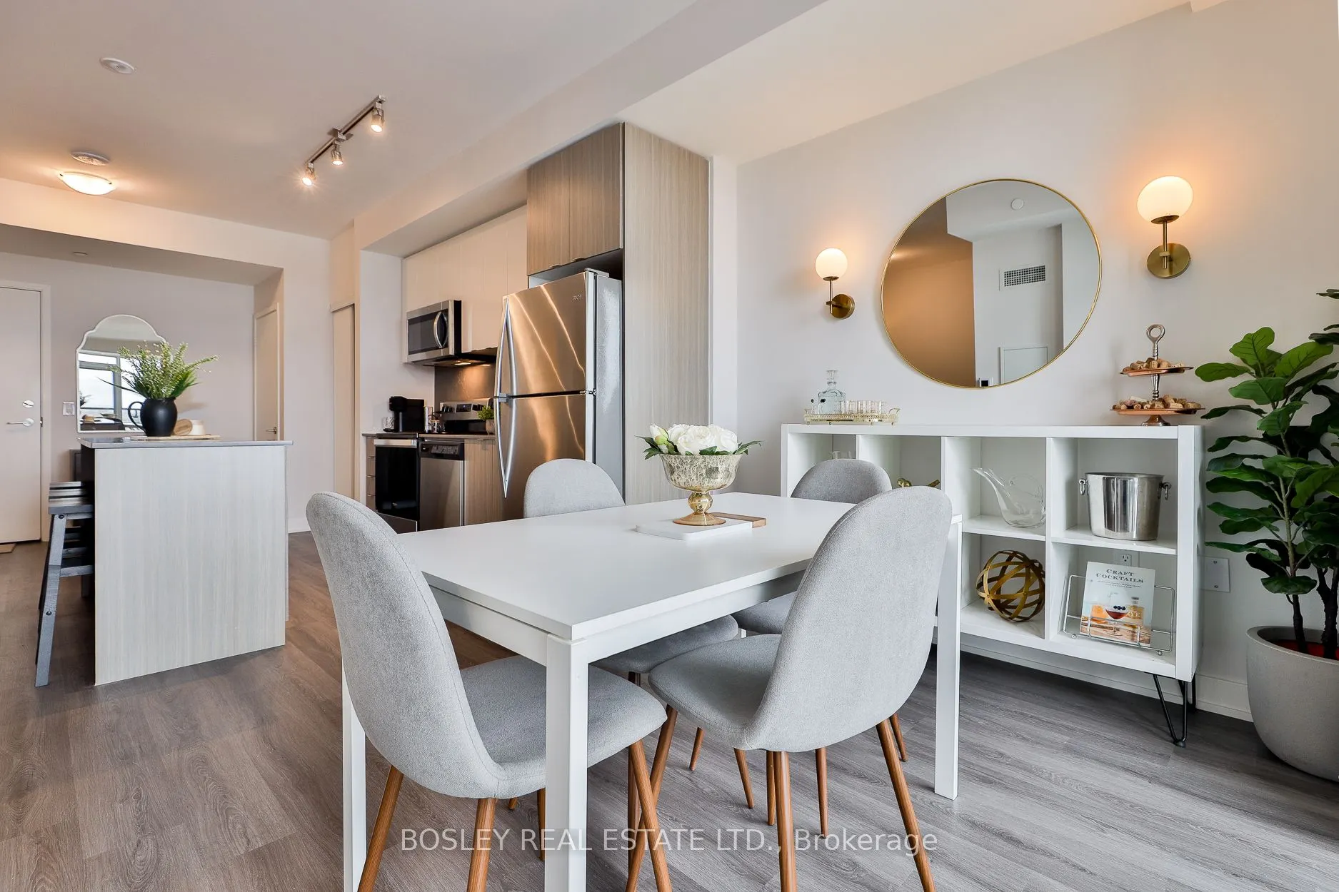 859 The Queensway, #612