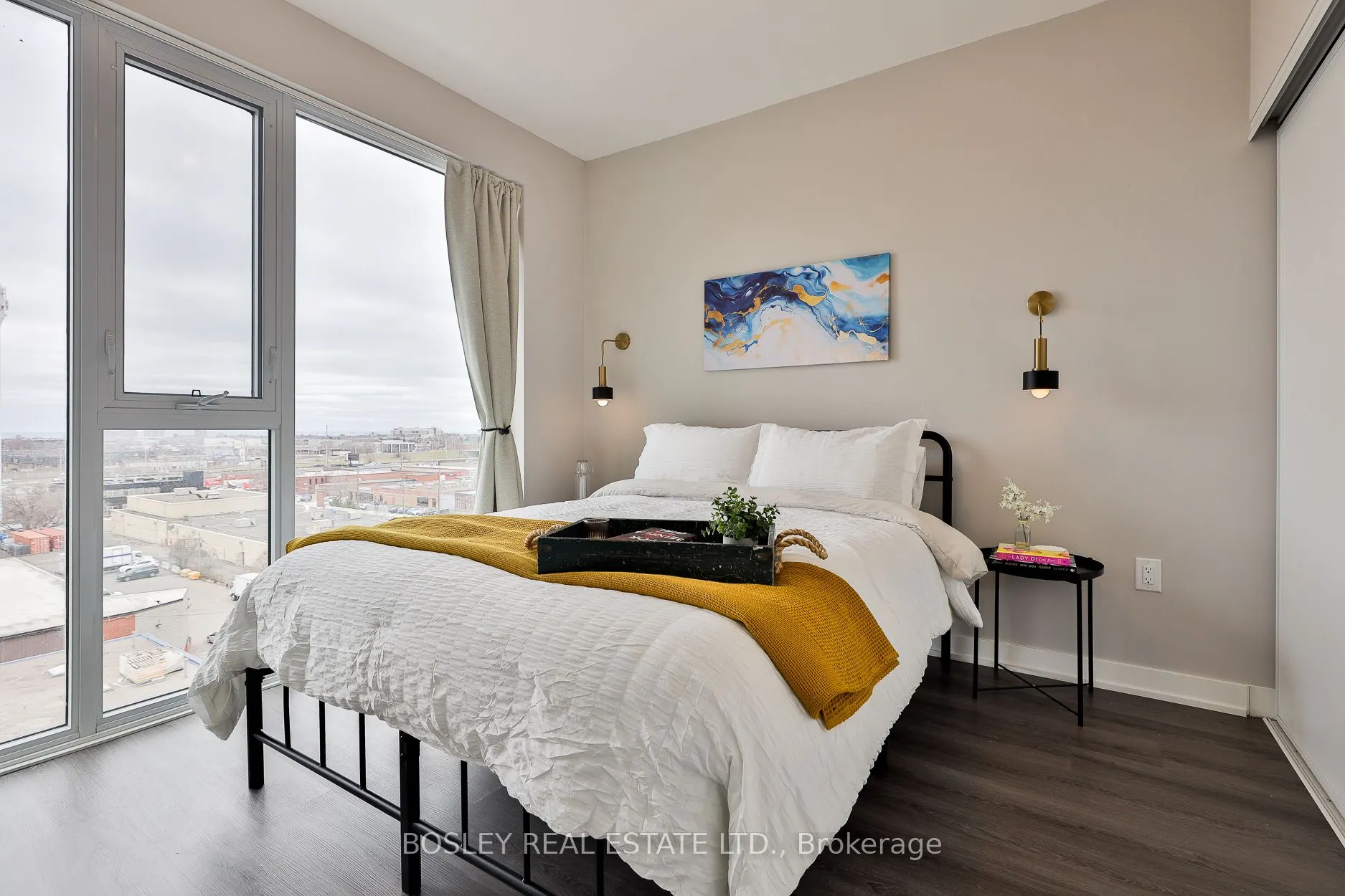 859 The Queensway, #612