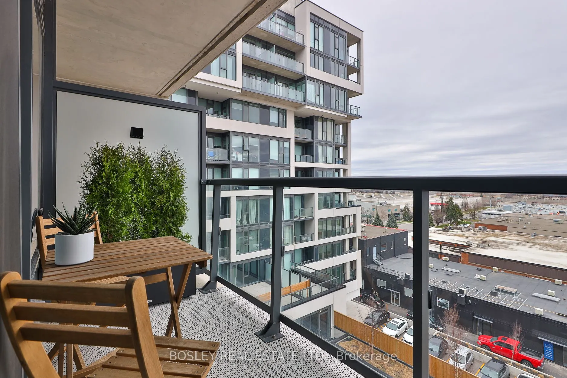 859 The Queensway, #612