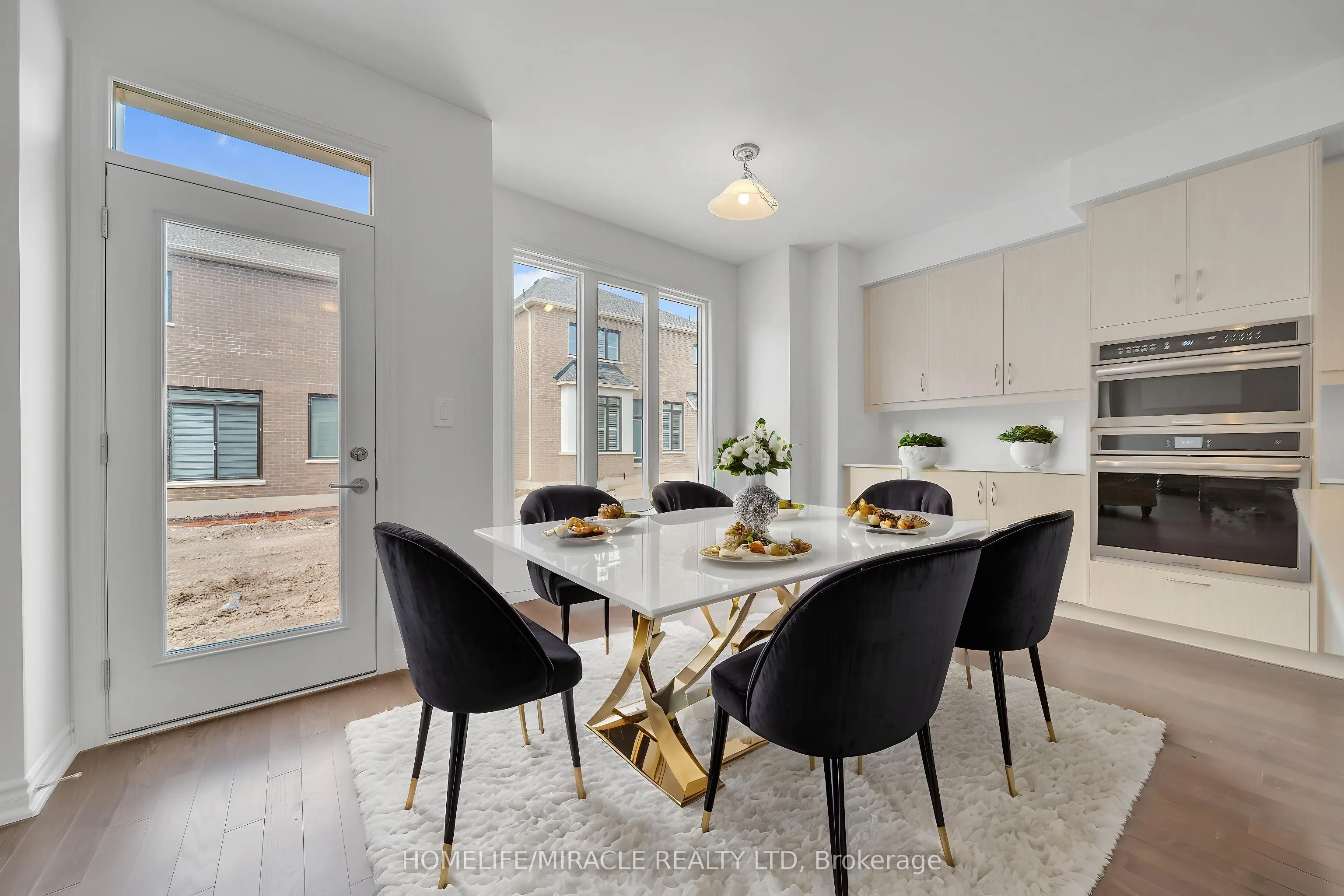 1536 Buttercup Court