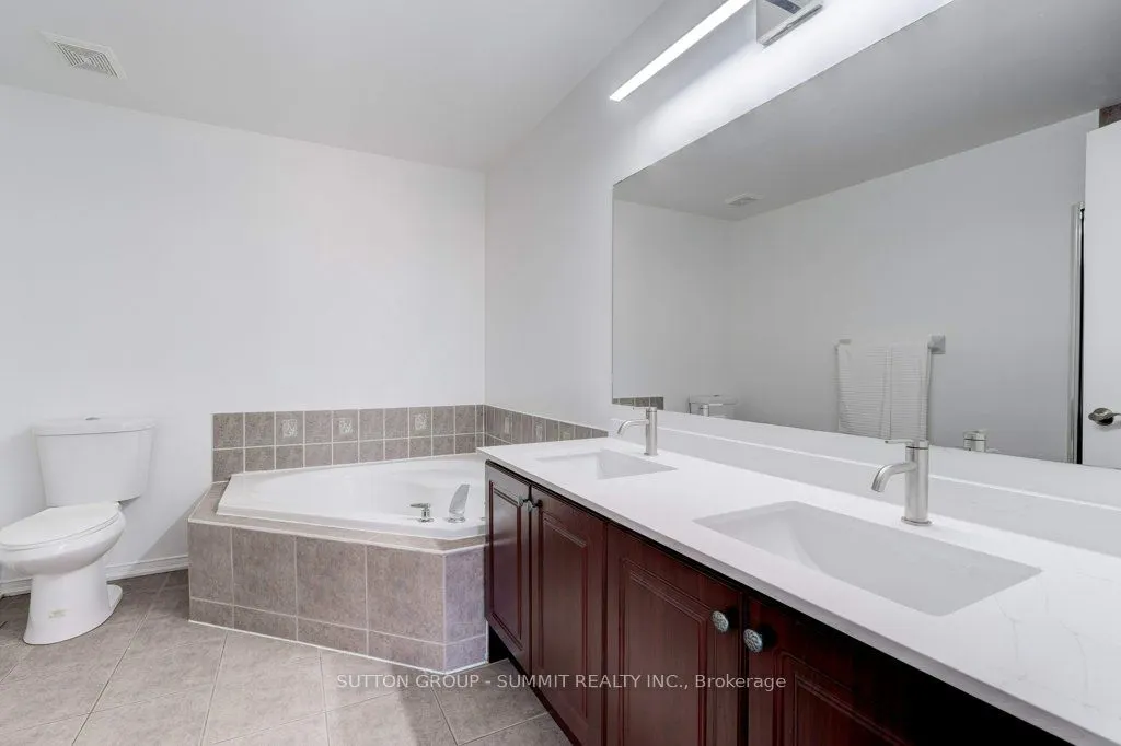 1489 Heritage Way, #13