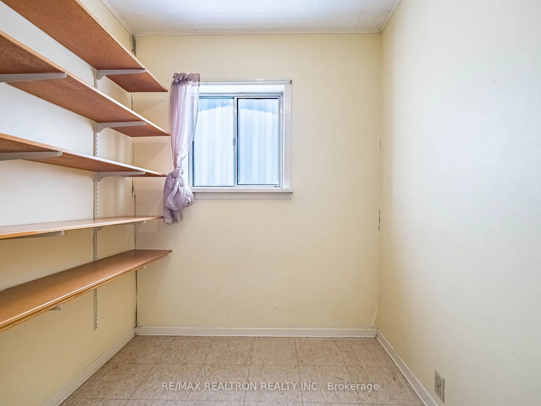 872 Royal York Road