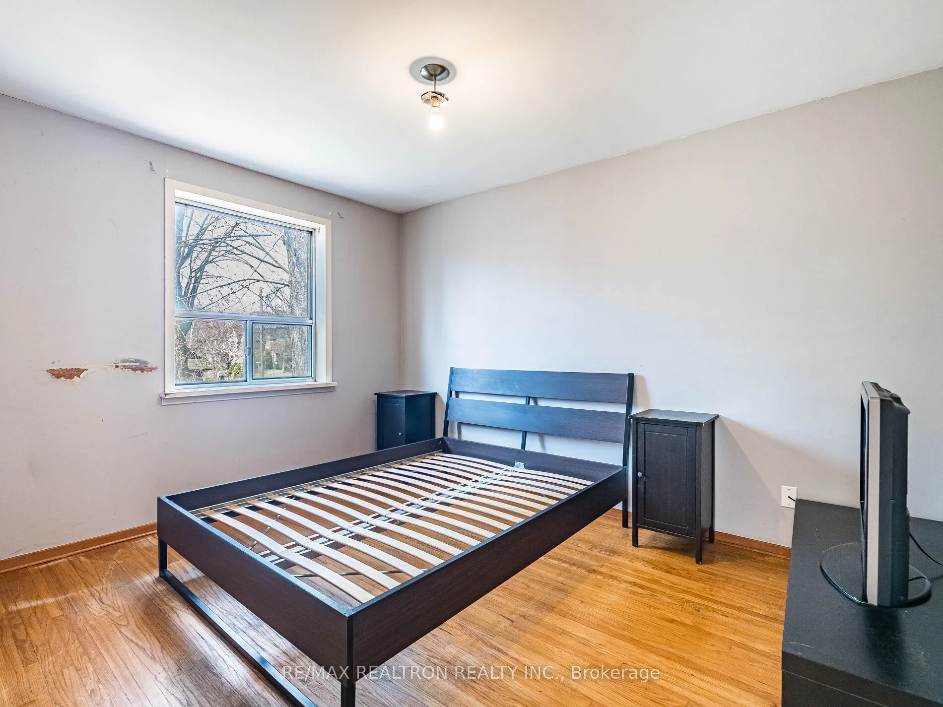 872 Royal York Road