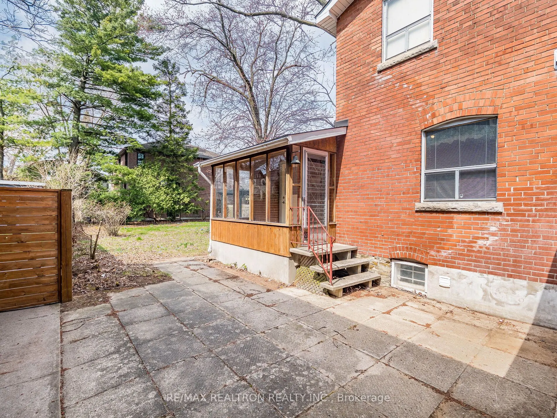 872 Royal York Road