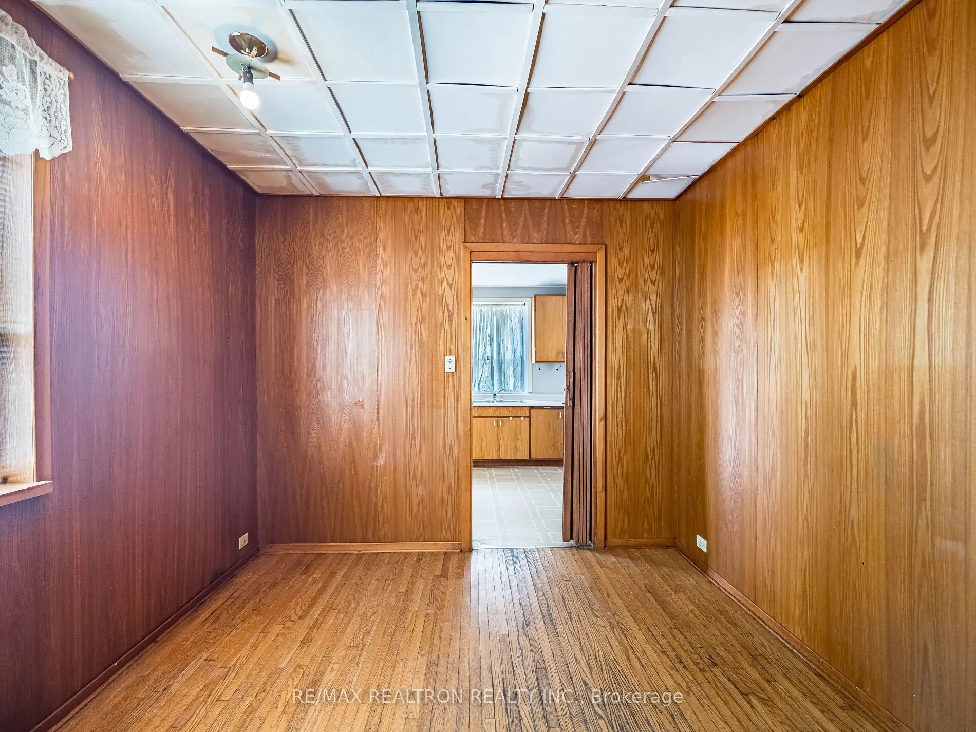 872 Royal York Road