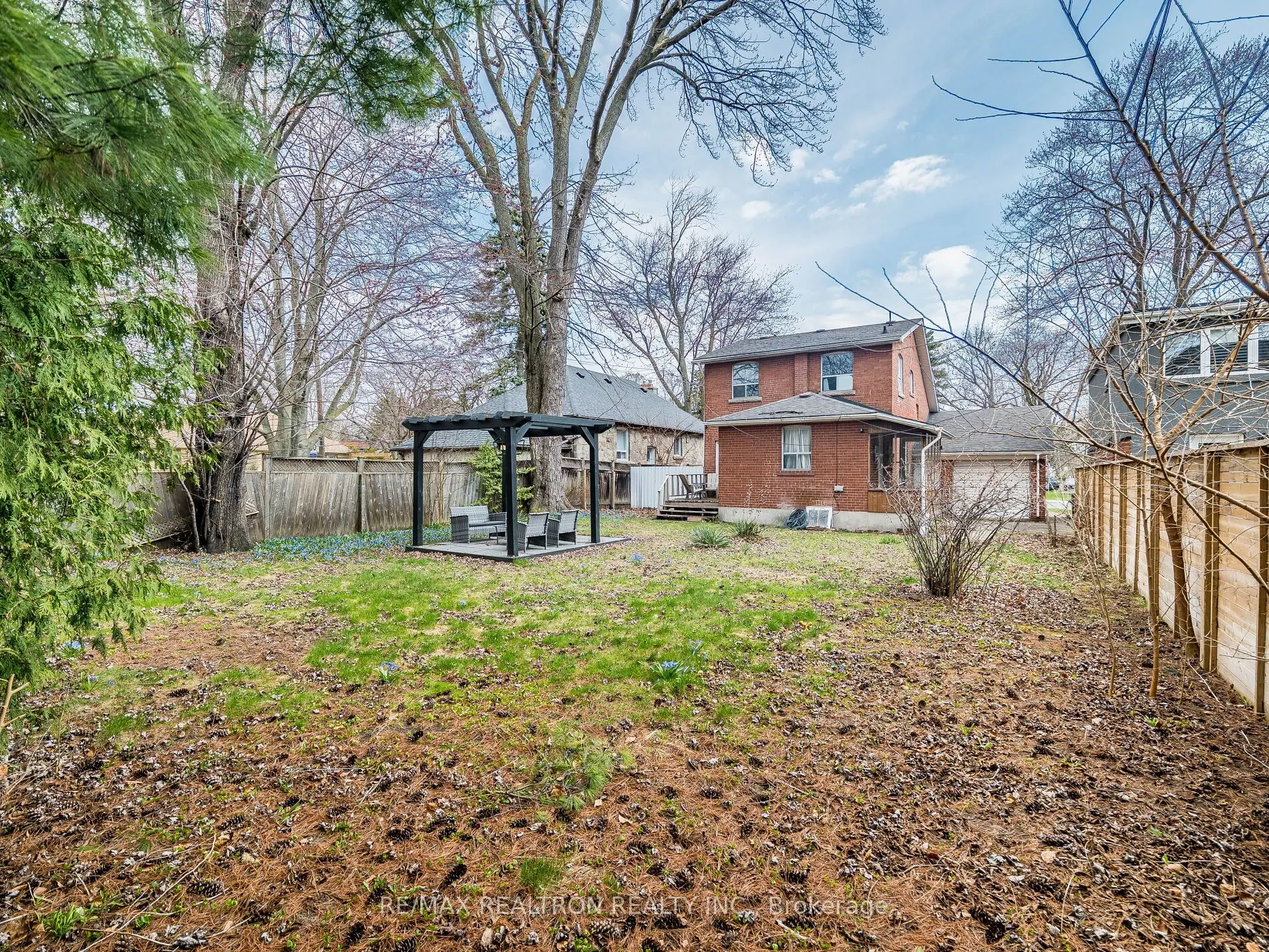 872 Royal York Road