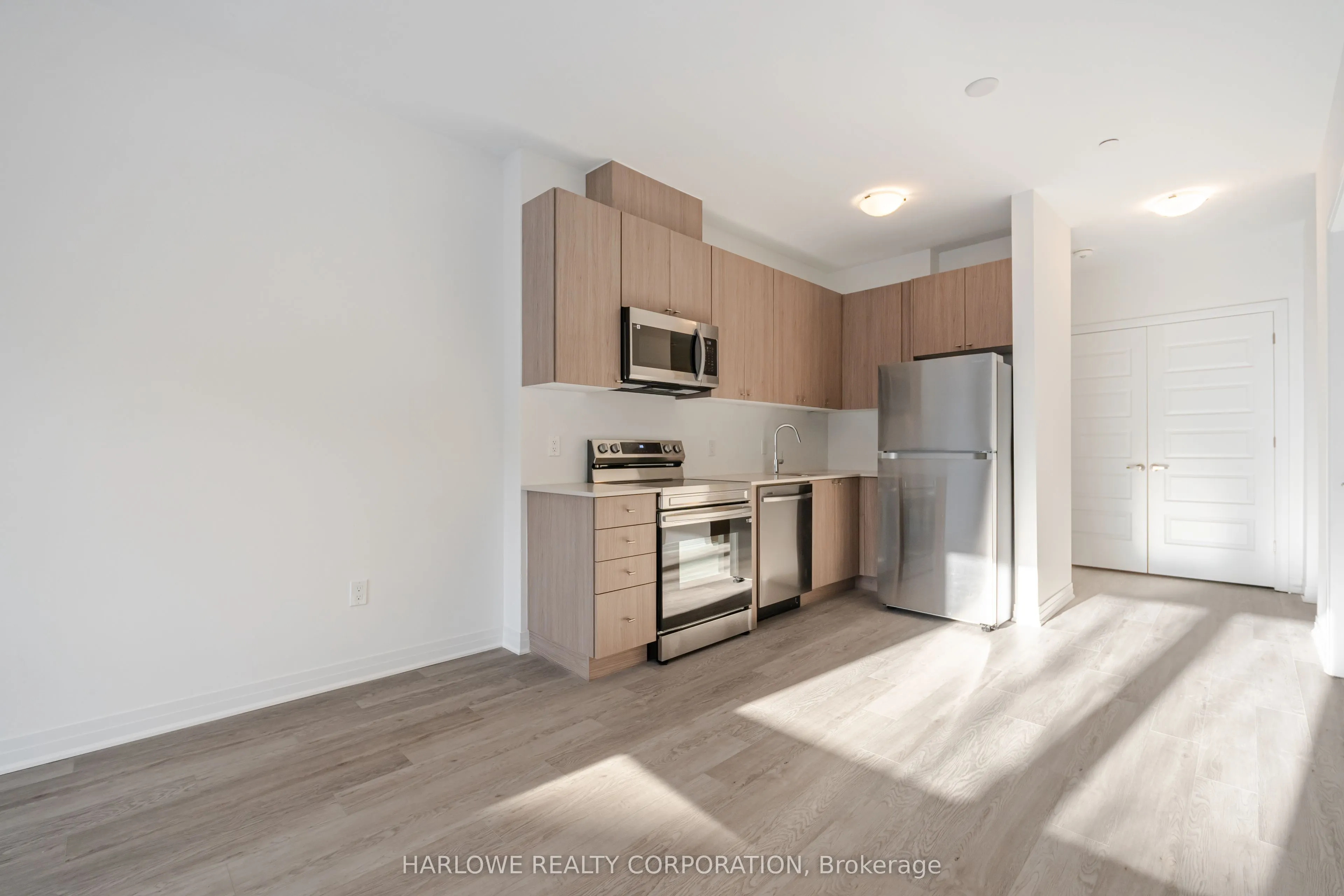480 Gordon Krantz Avenue, #101