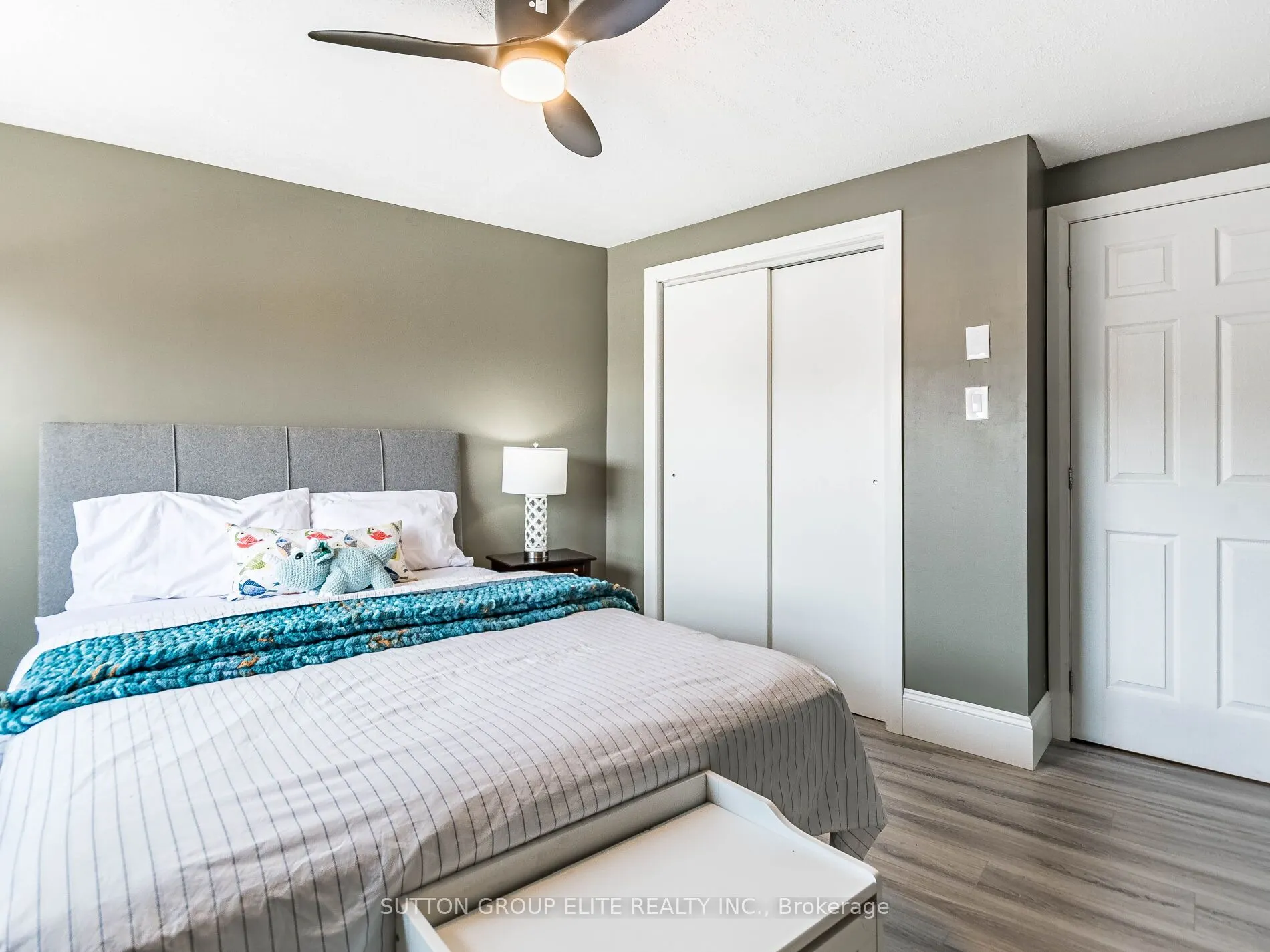 640 Rathburn Road E #8