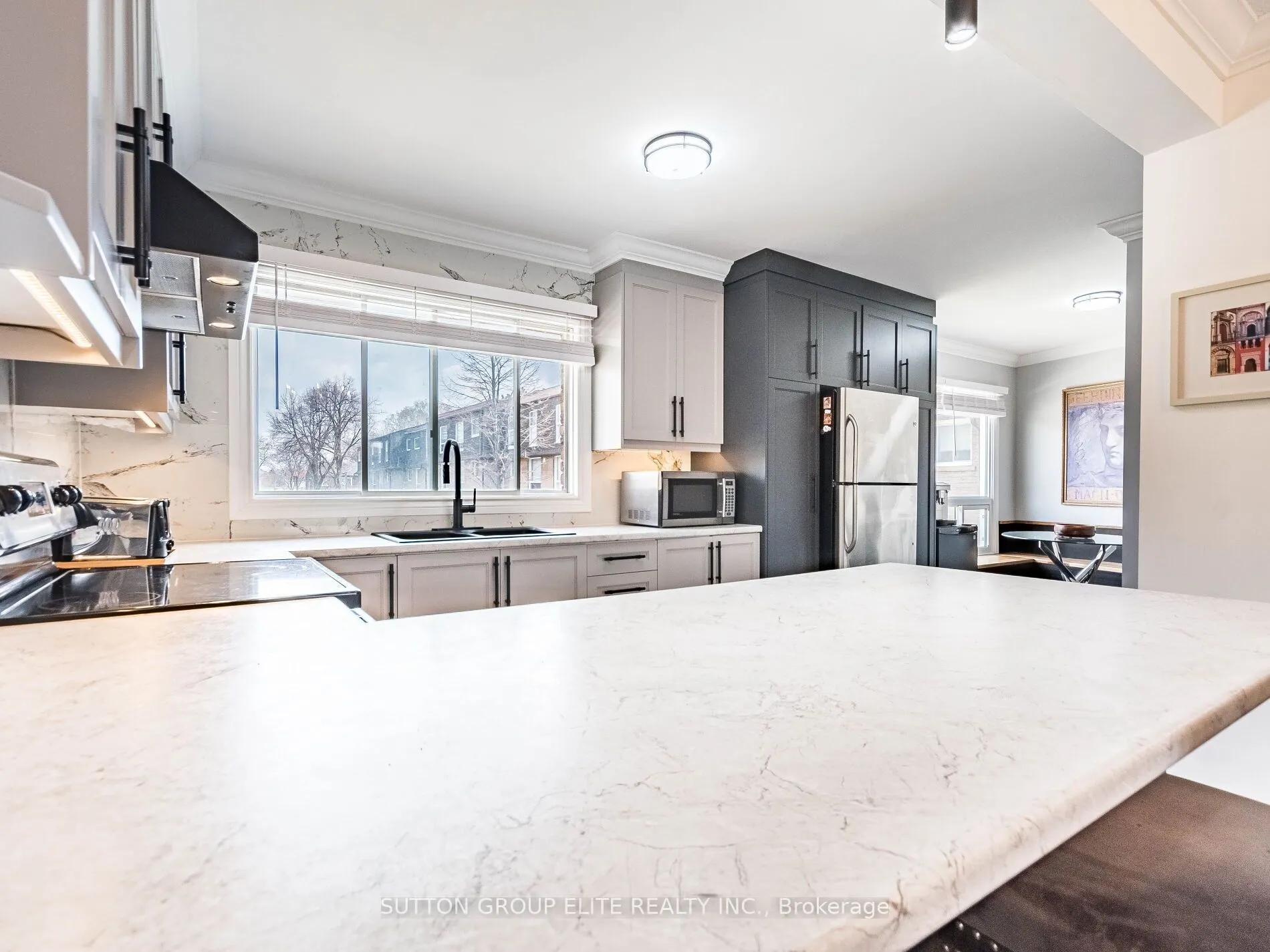 640 Rathburn Road E #8