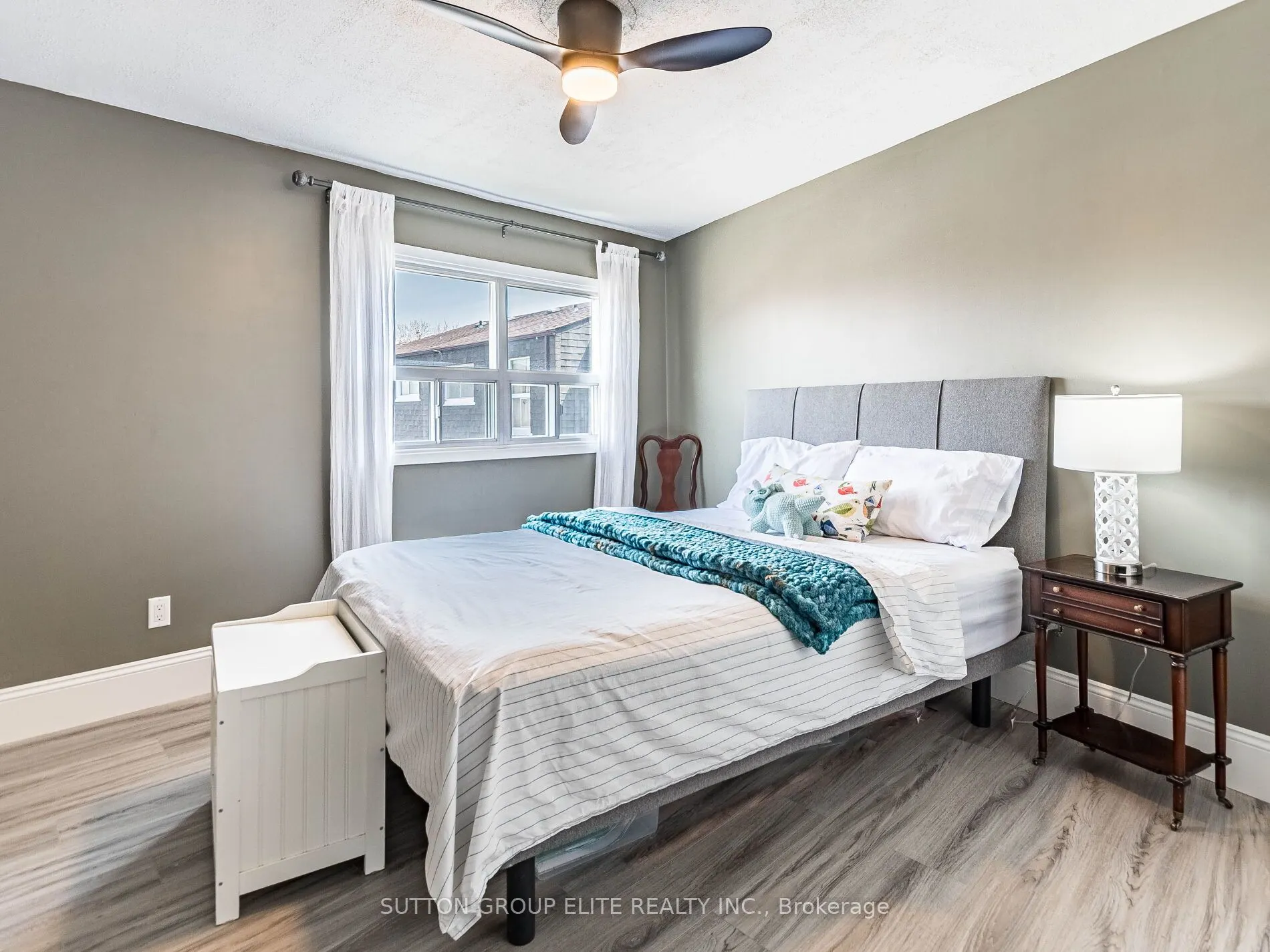 640 Rathburn Road E #8