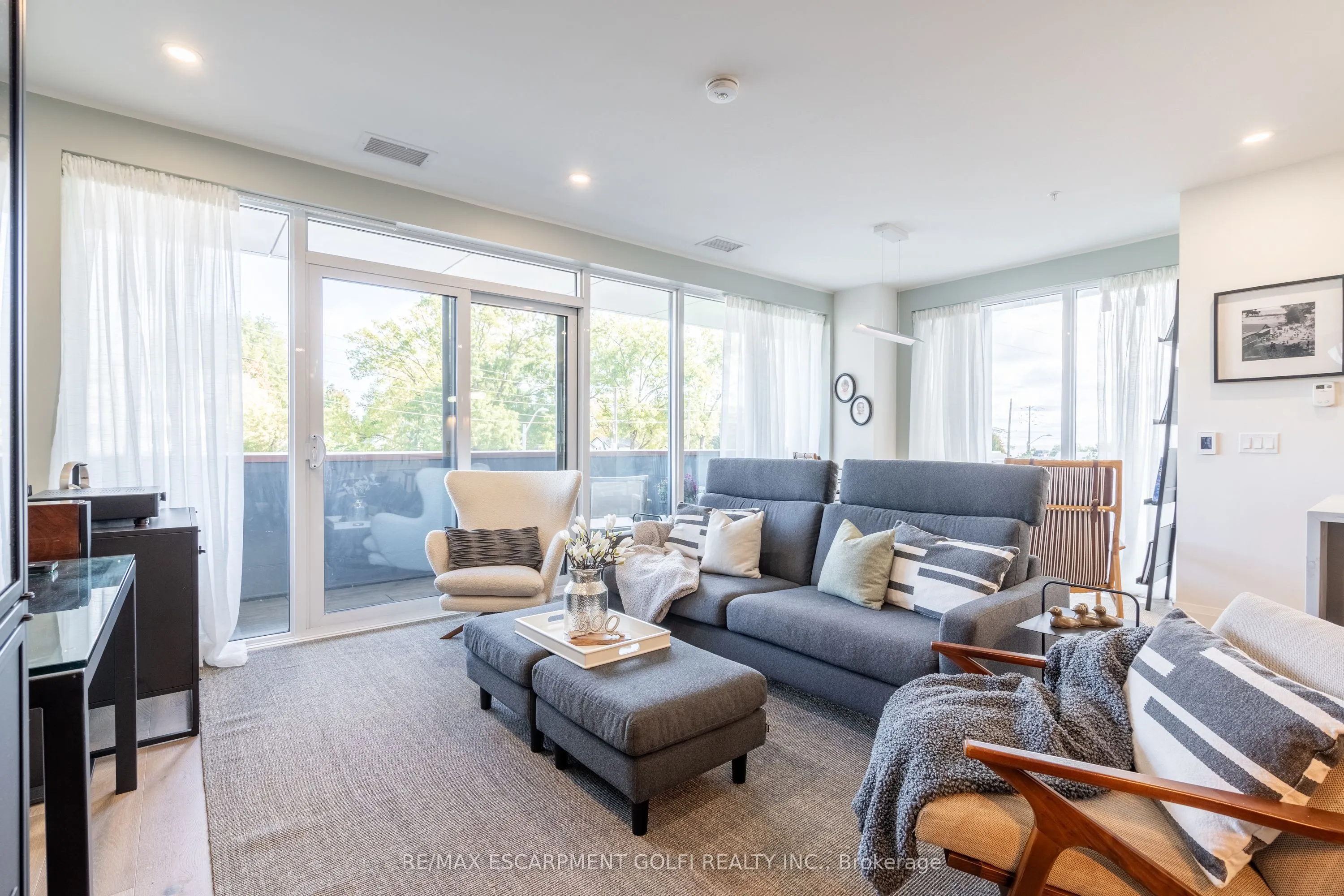 500 Brock Avenue, #206