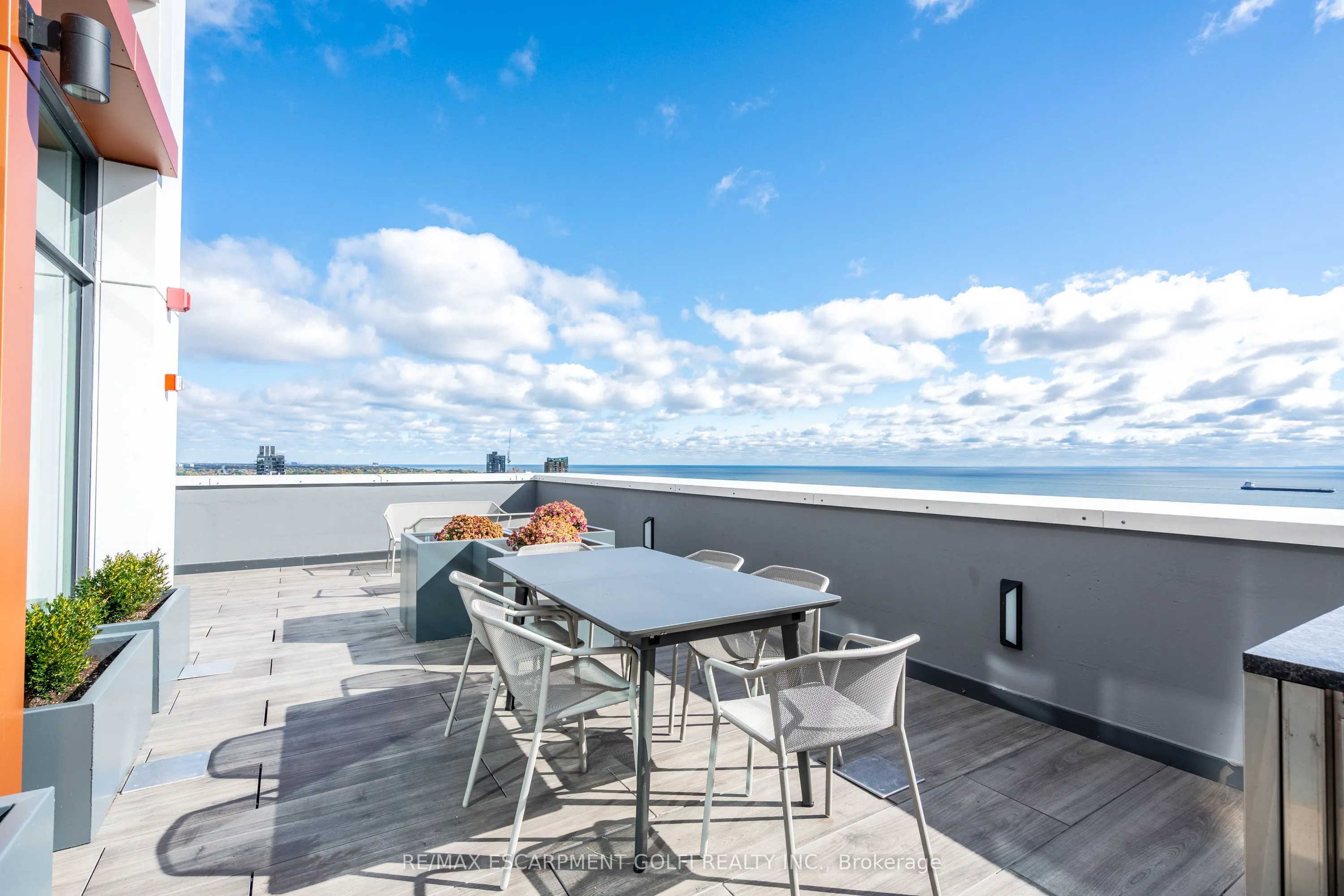 500 Brock Avenue, #206