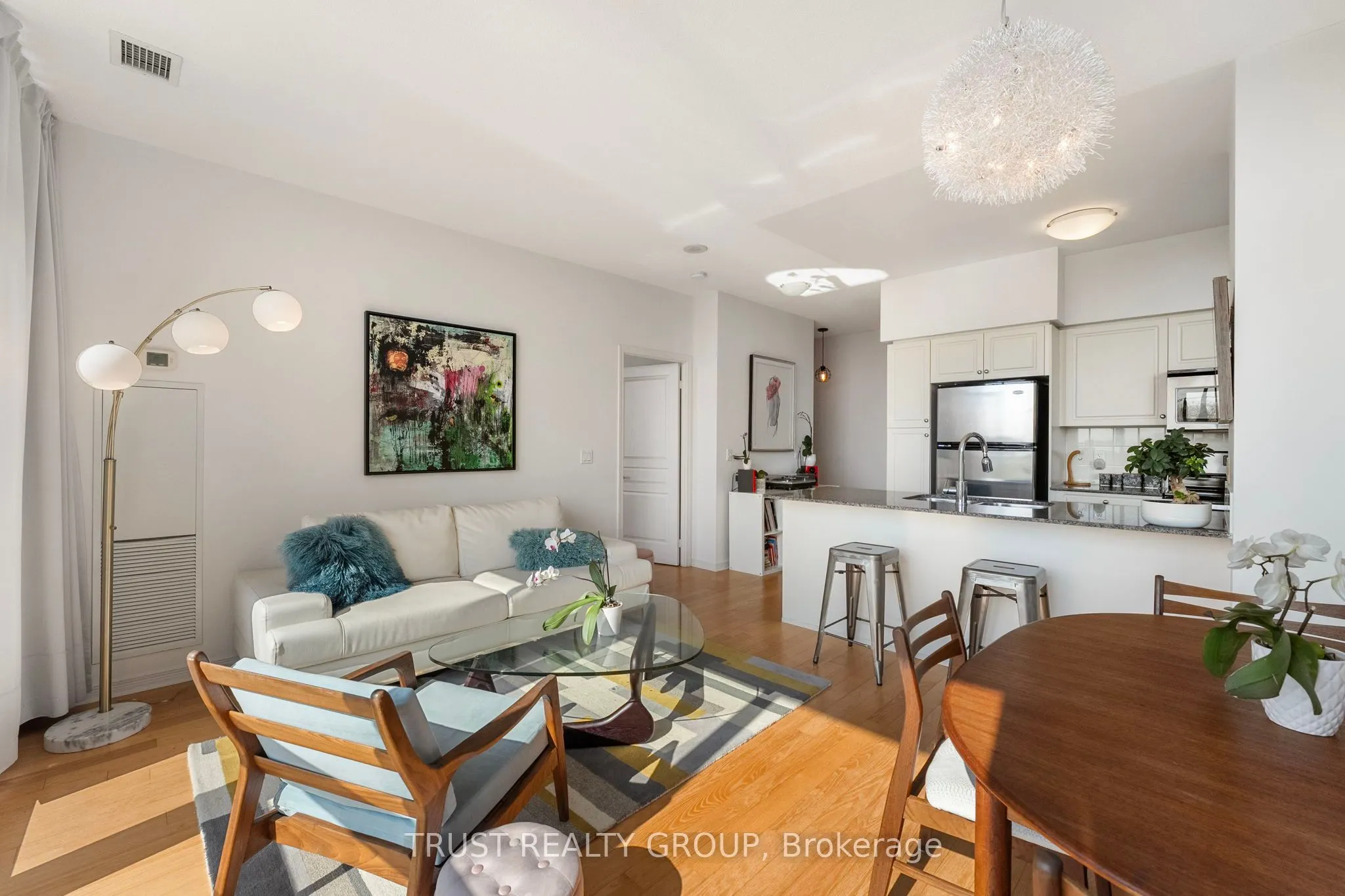 2230 Lake Shore Boulevard W #308