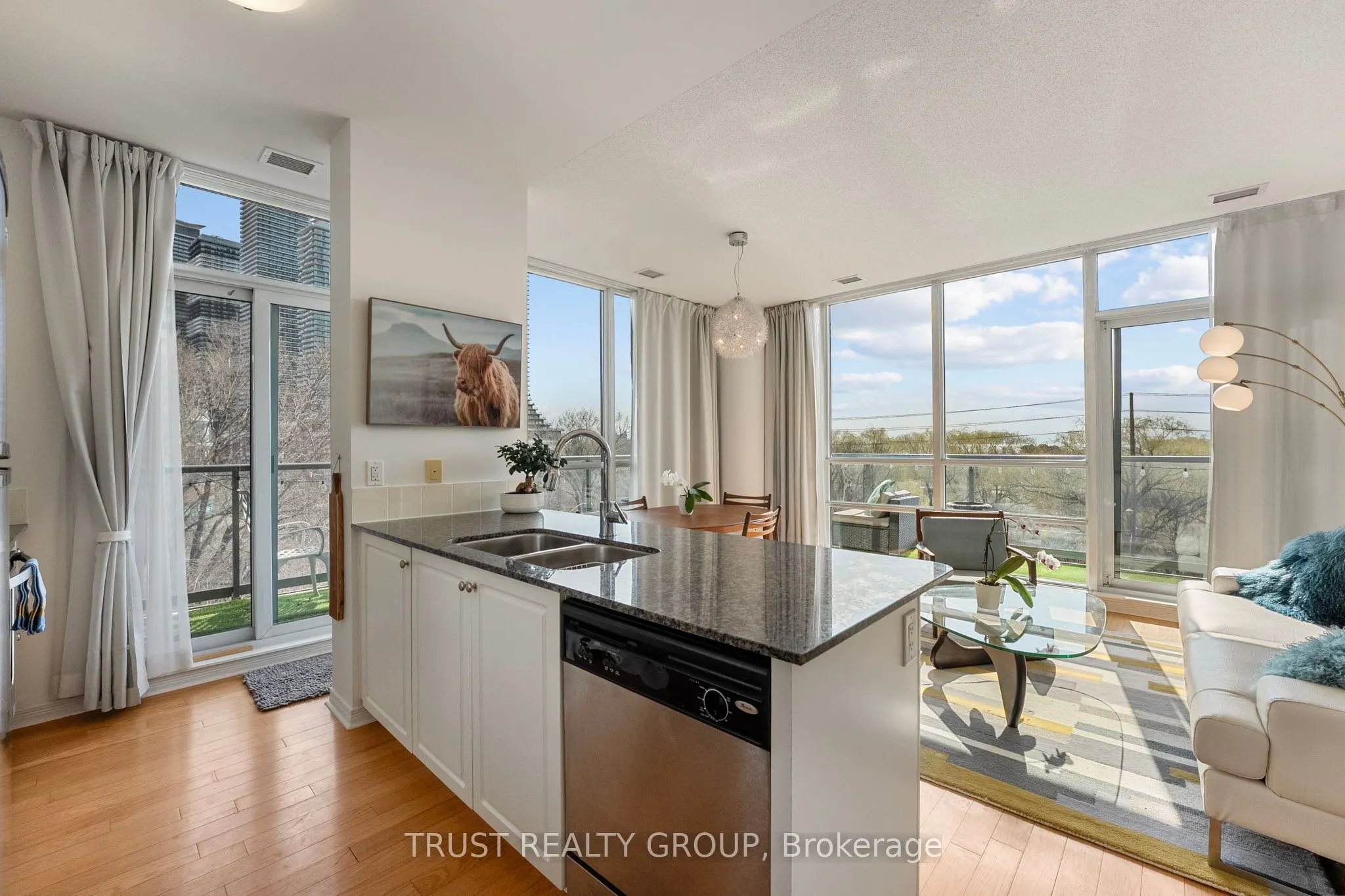 2230 Lake Shore Boulevard W #308