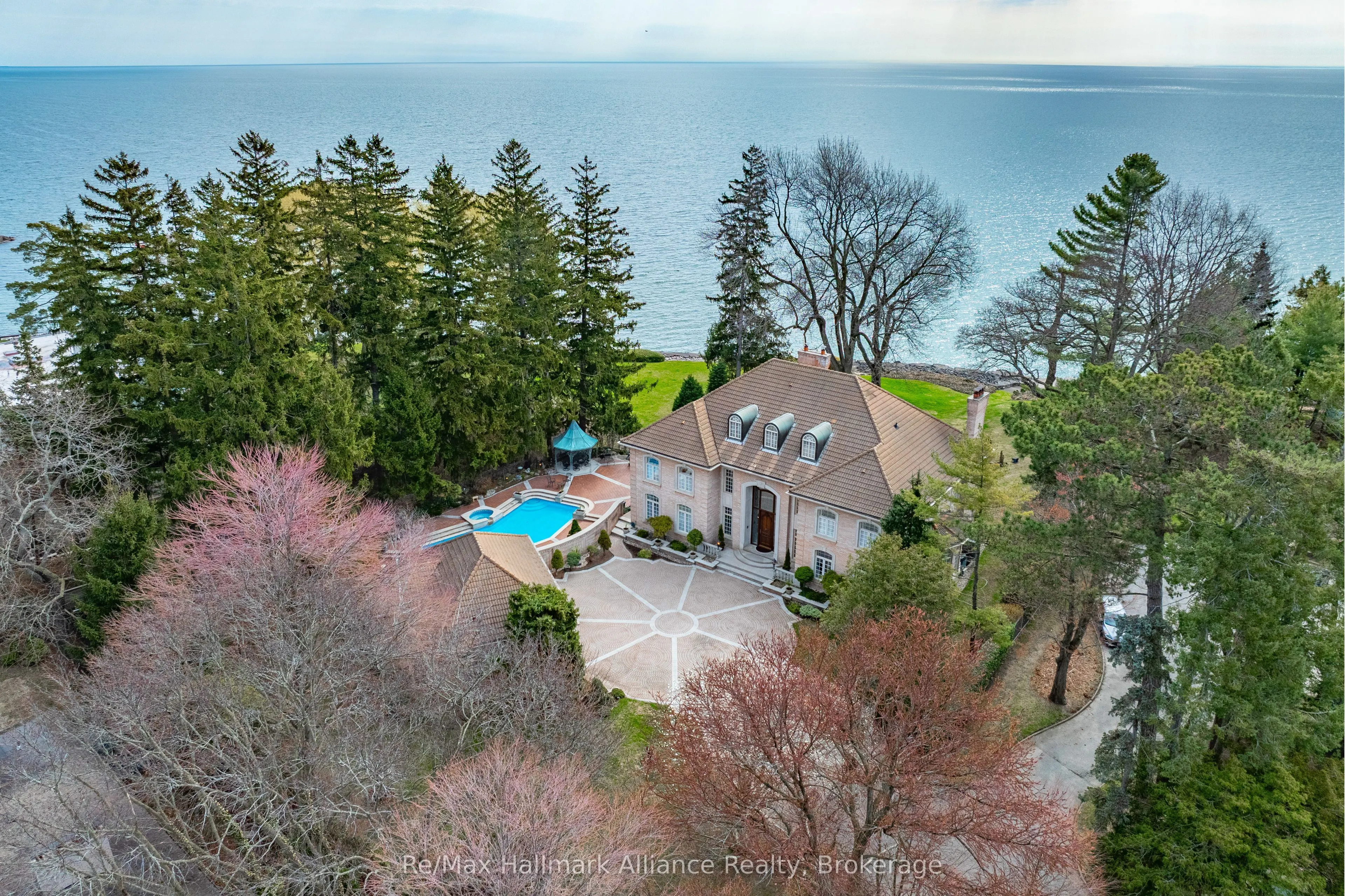 49 Cox Drive