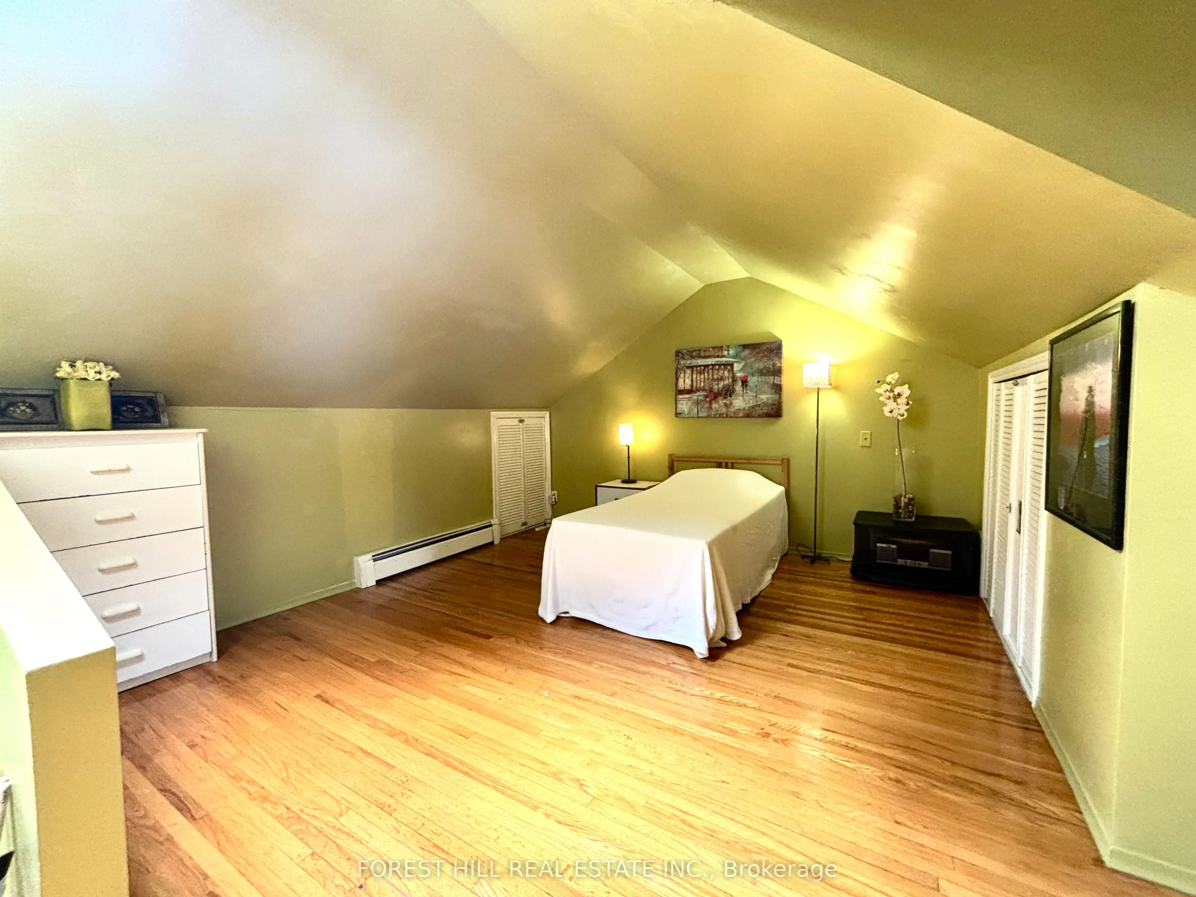 1046 Dovercourt Road