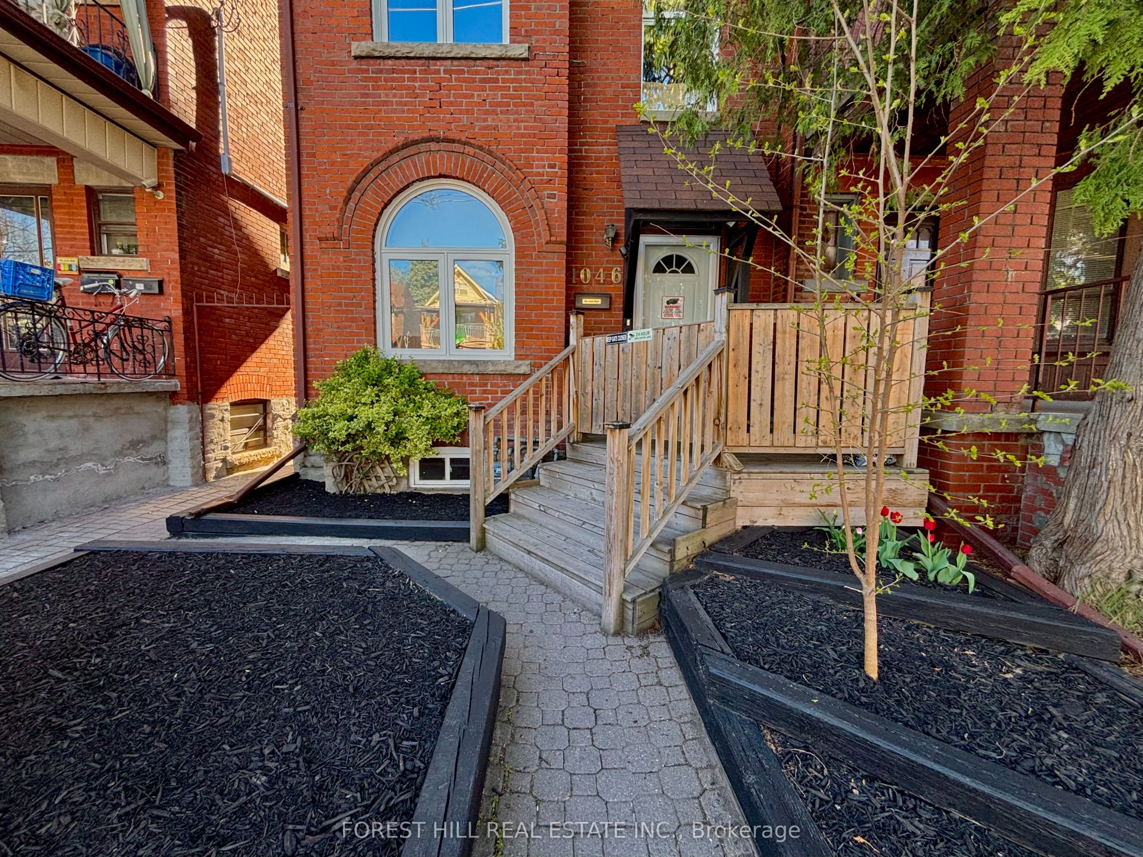 1046 Dovercourt Road