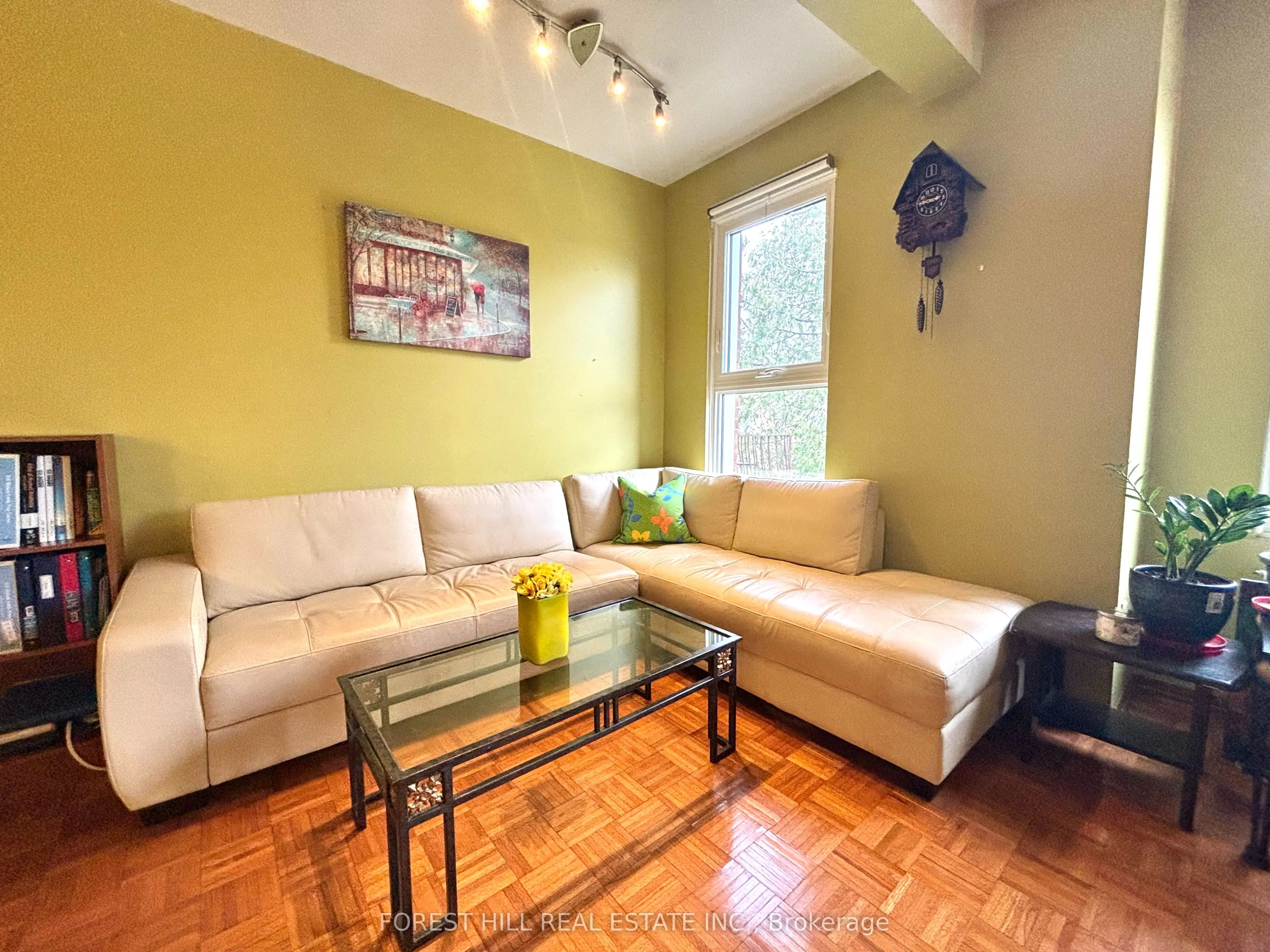 1046 Dovercourt Road