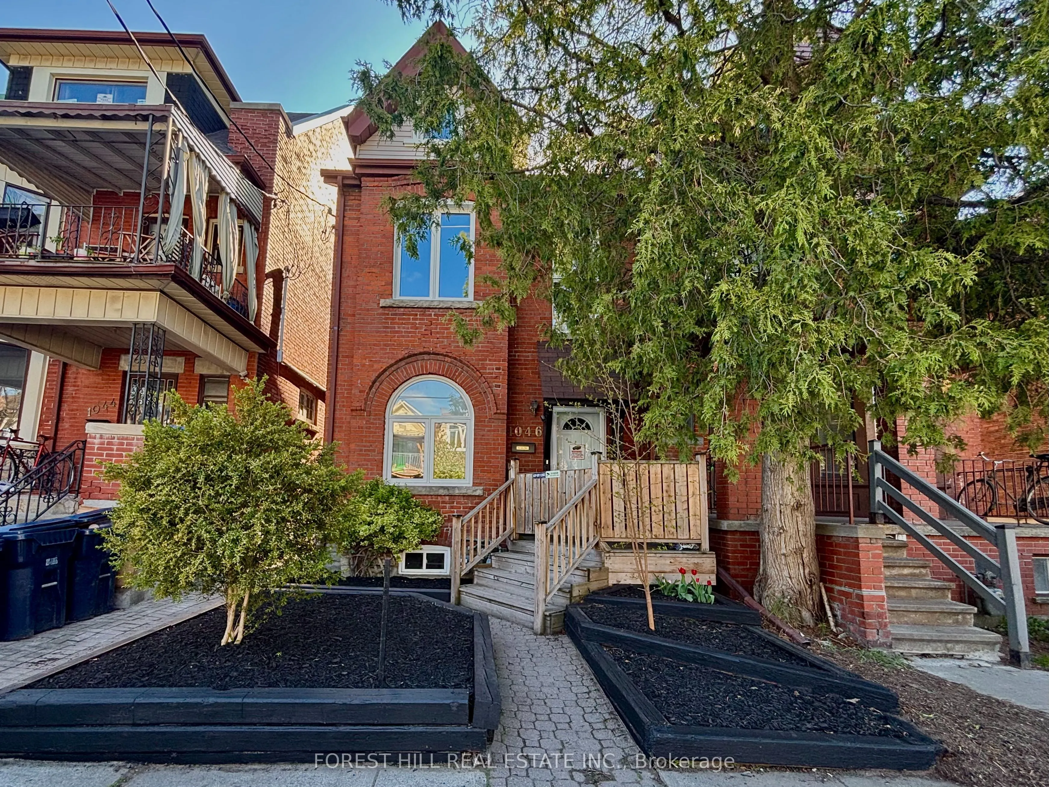 1046 Dovercourt Road