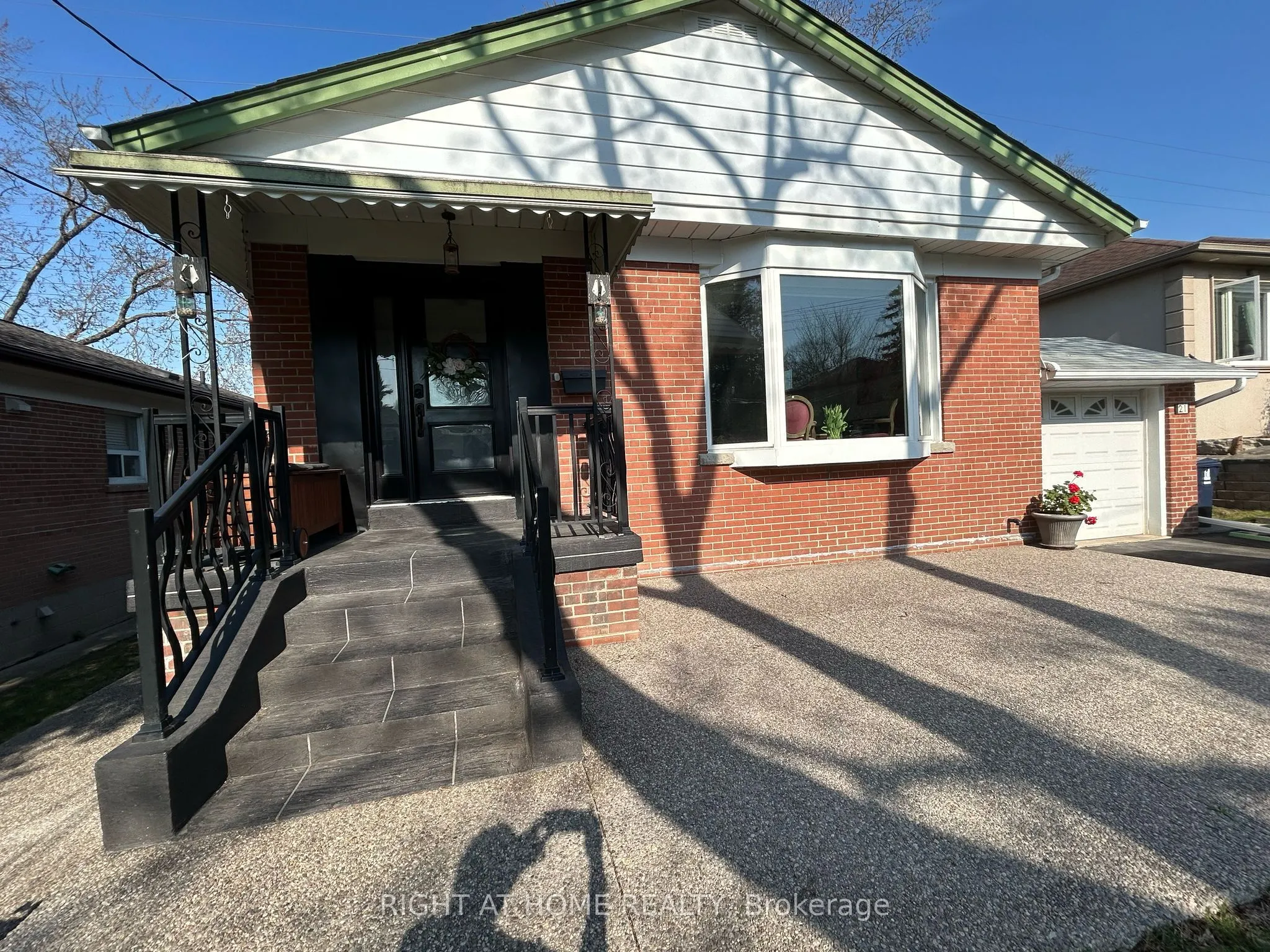 21 Shadowbrook Drive