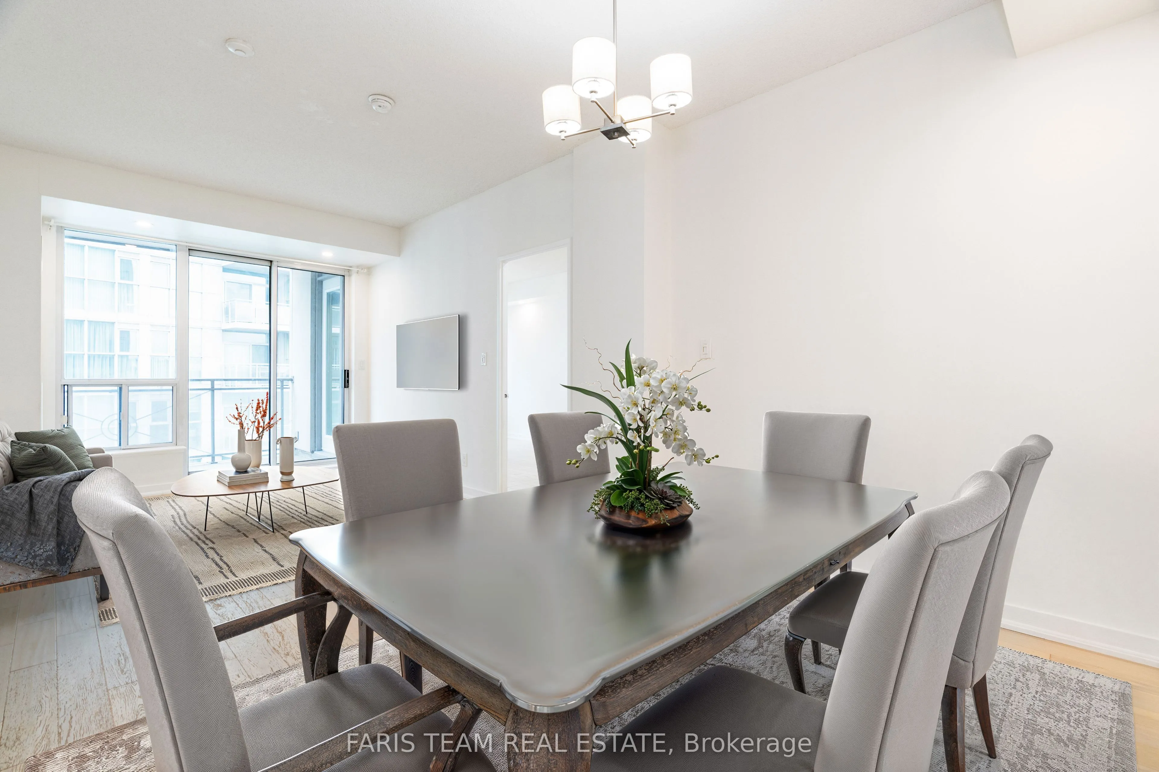 88 Palace Pier Court, #806