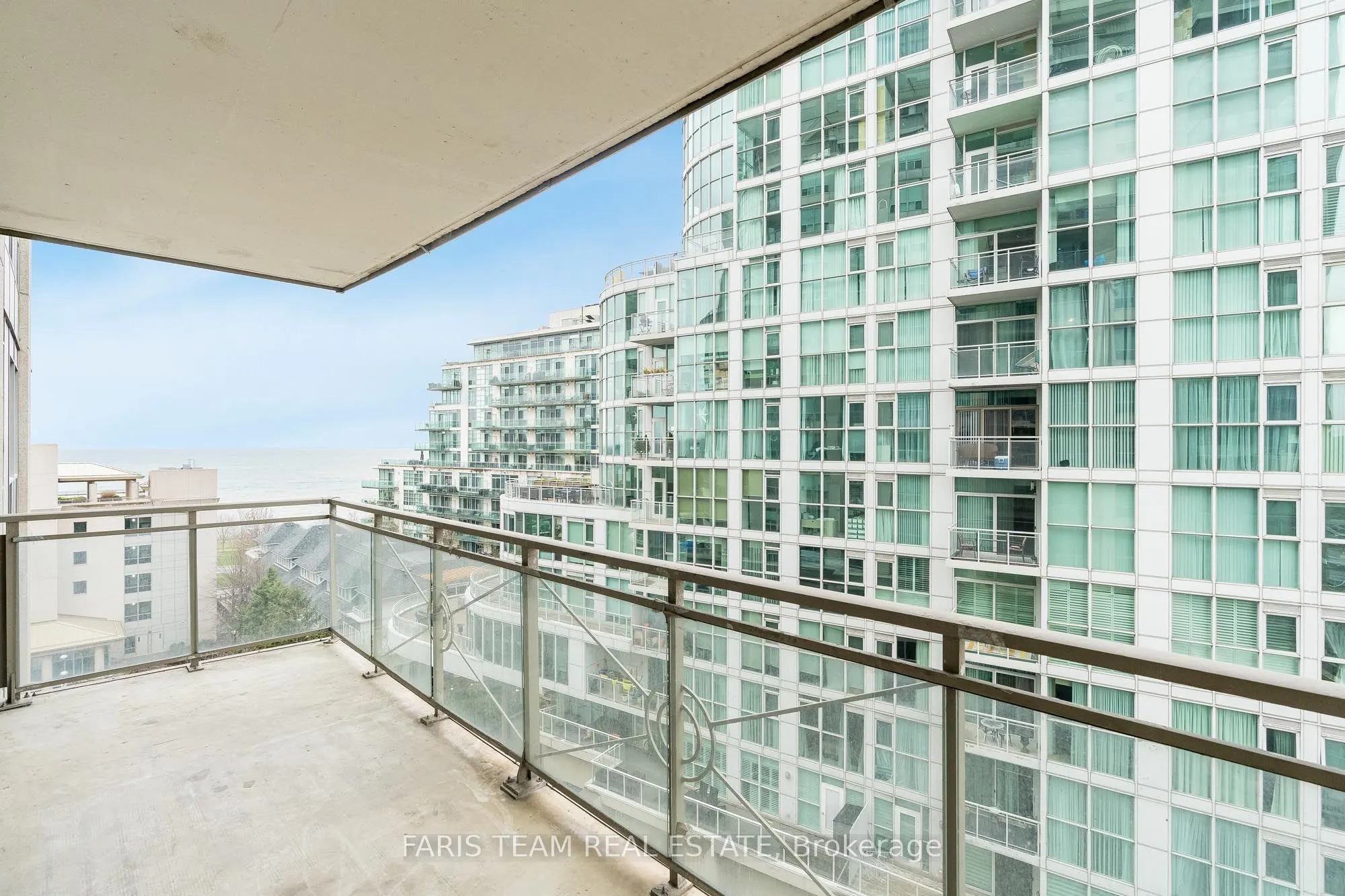 88 Palace Pier Court, #806