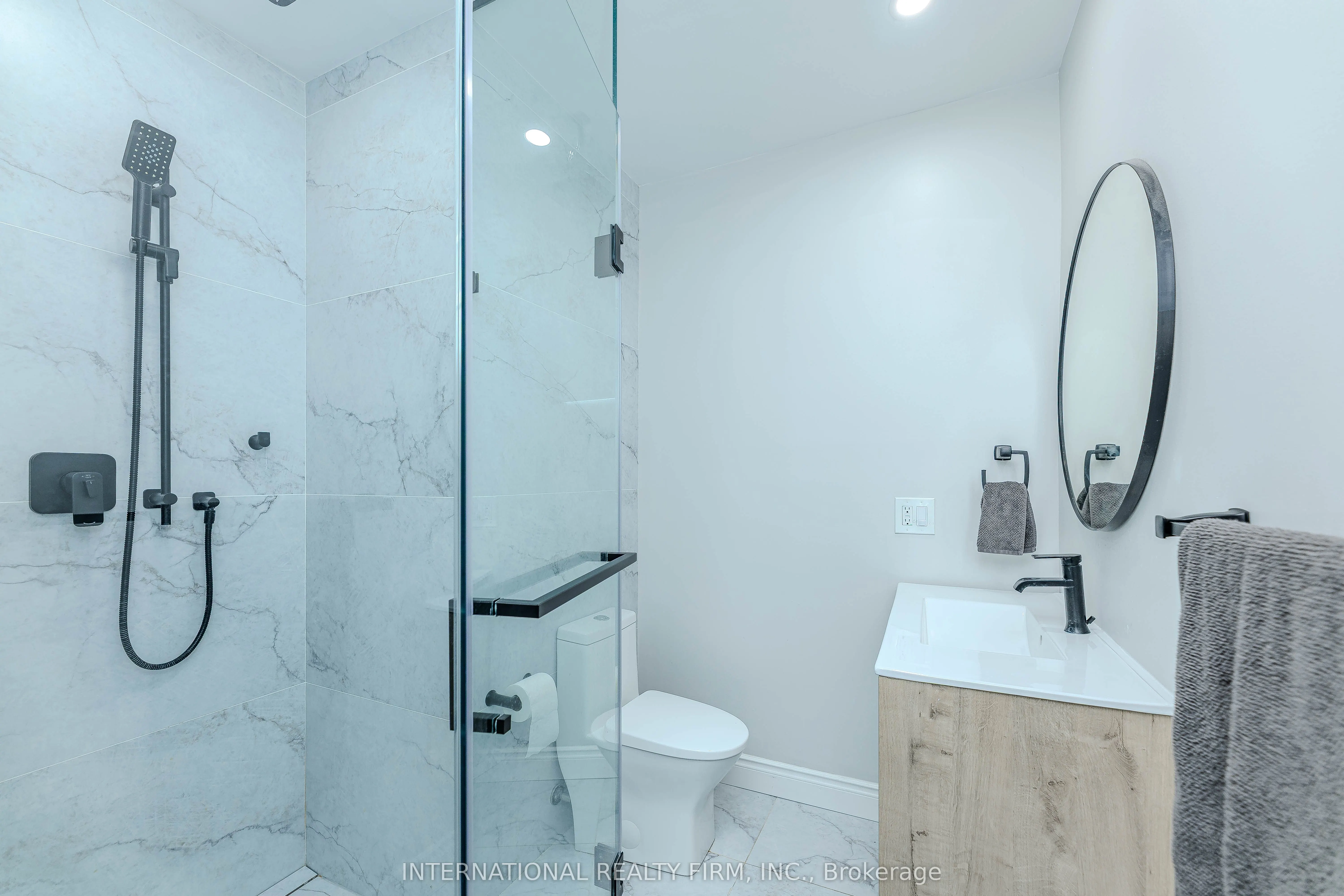 1291 Consort Crescent