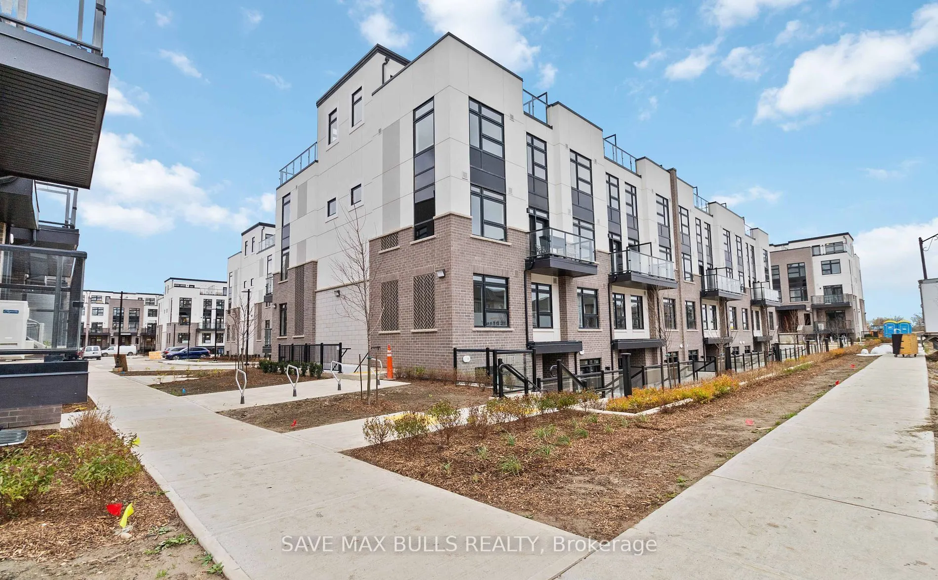 1589 Rose Way #119